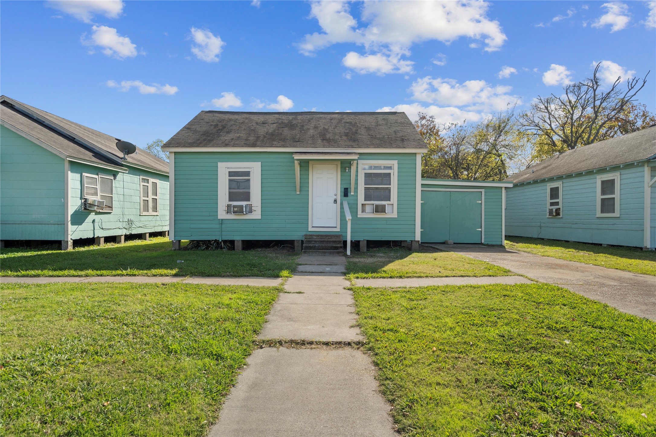 915 4th Avenue N Property Photo 1