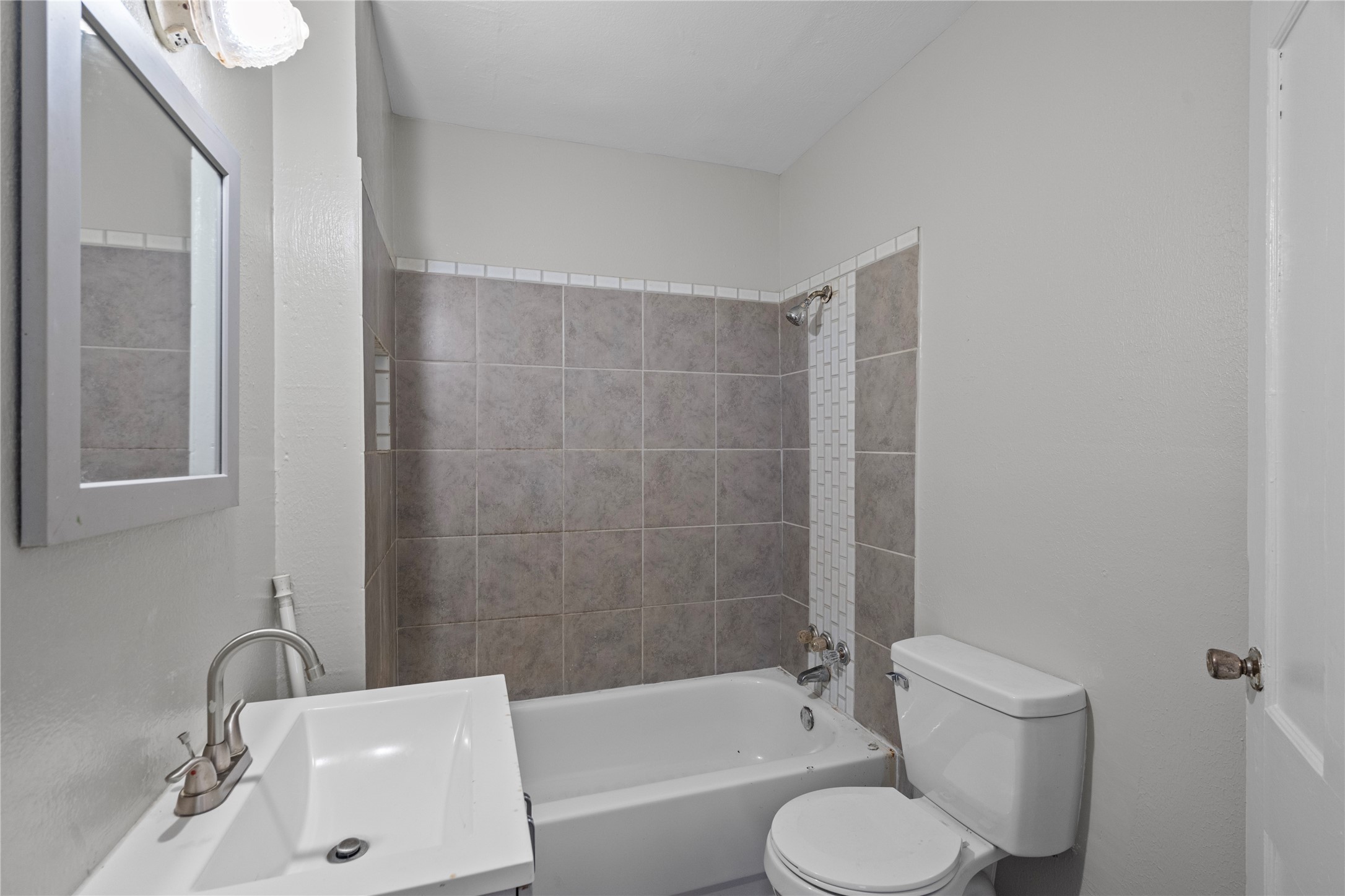 915 4th Avenue N Property Photo 14