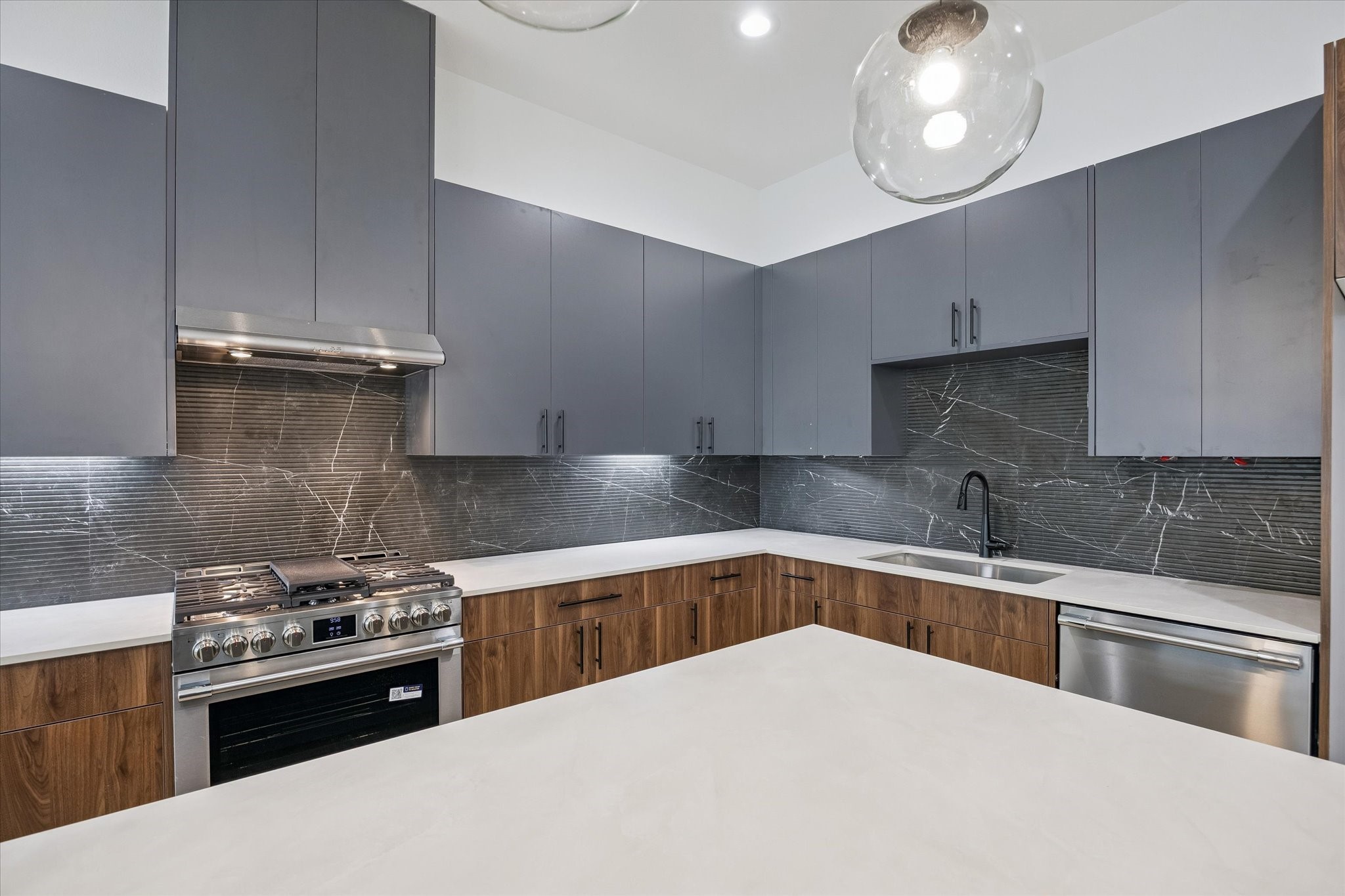 738 Curtin Street Property Photo 16
