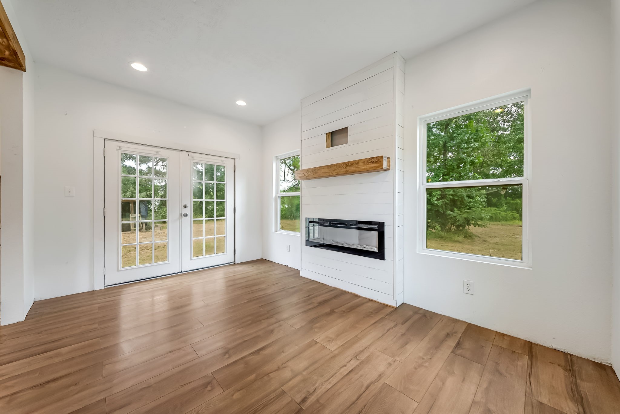 5415 Highway 105 Property Photo 13