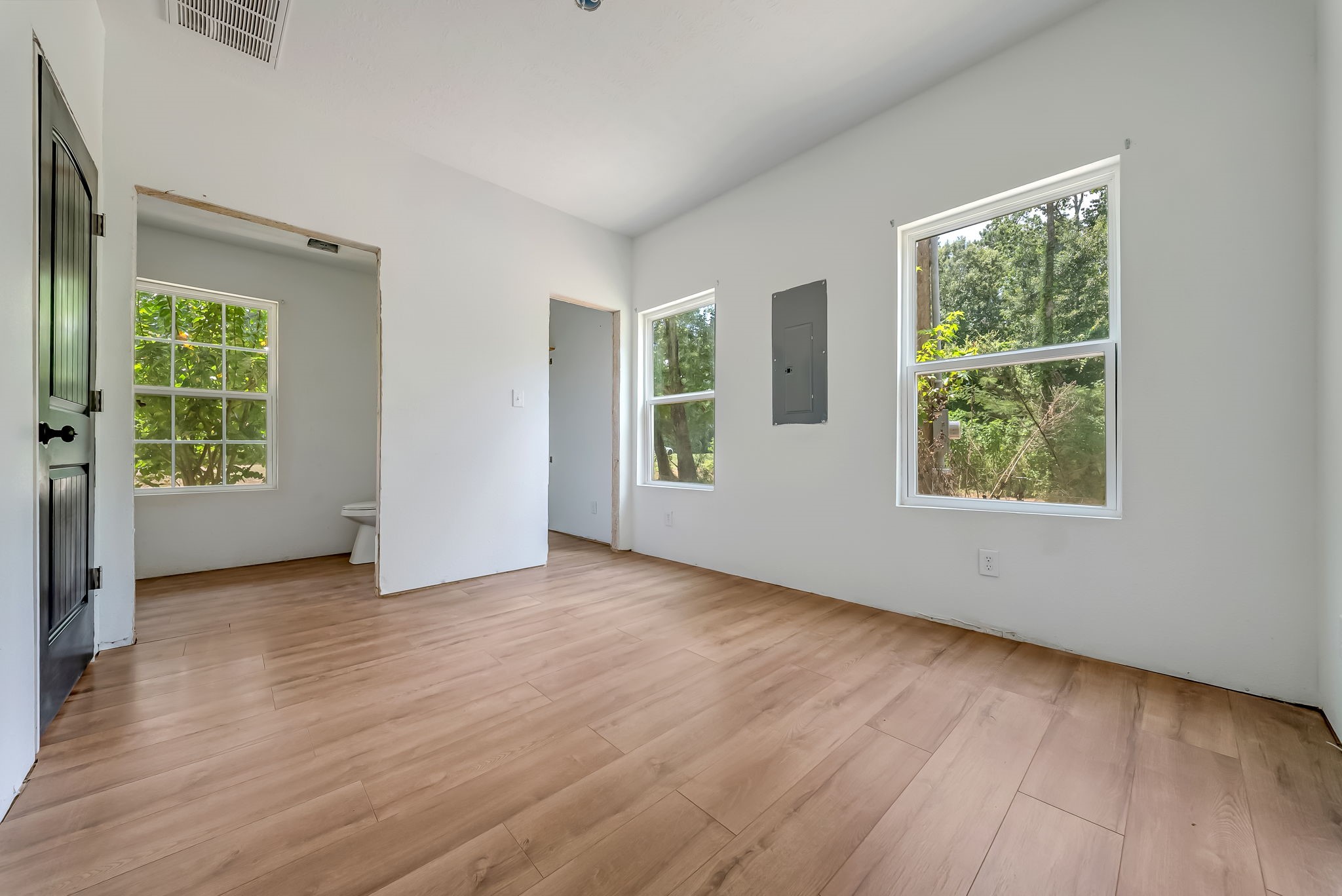 5415 Highway 105 Property Photo 16