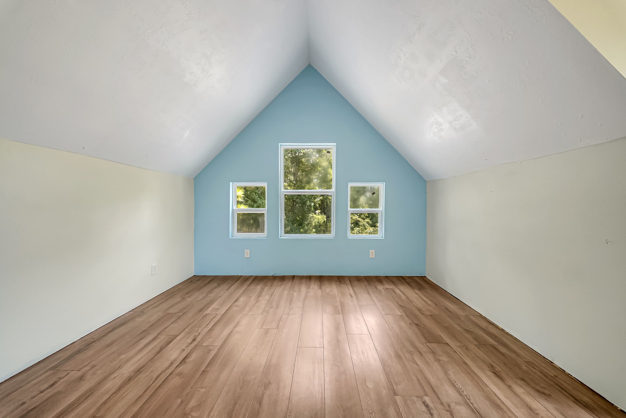 5415 Highway 105 Property Photo 22