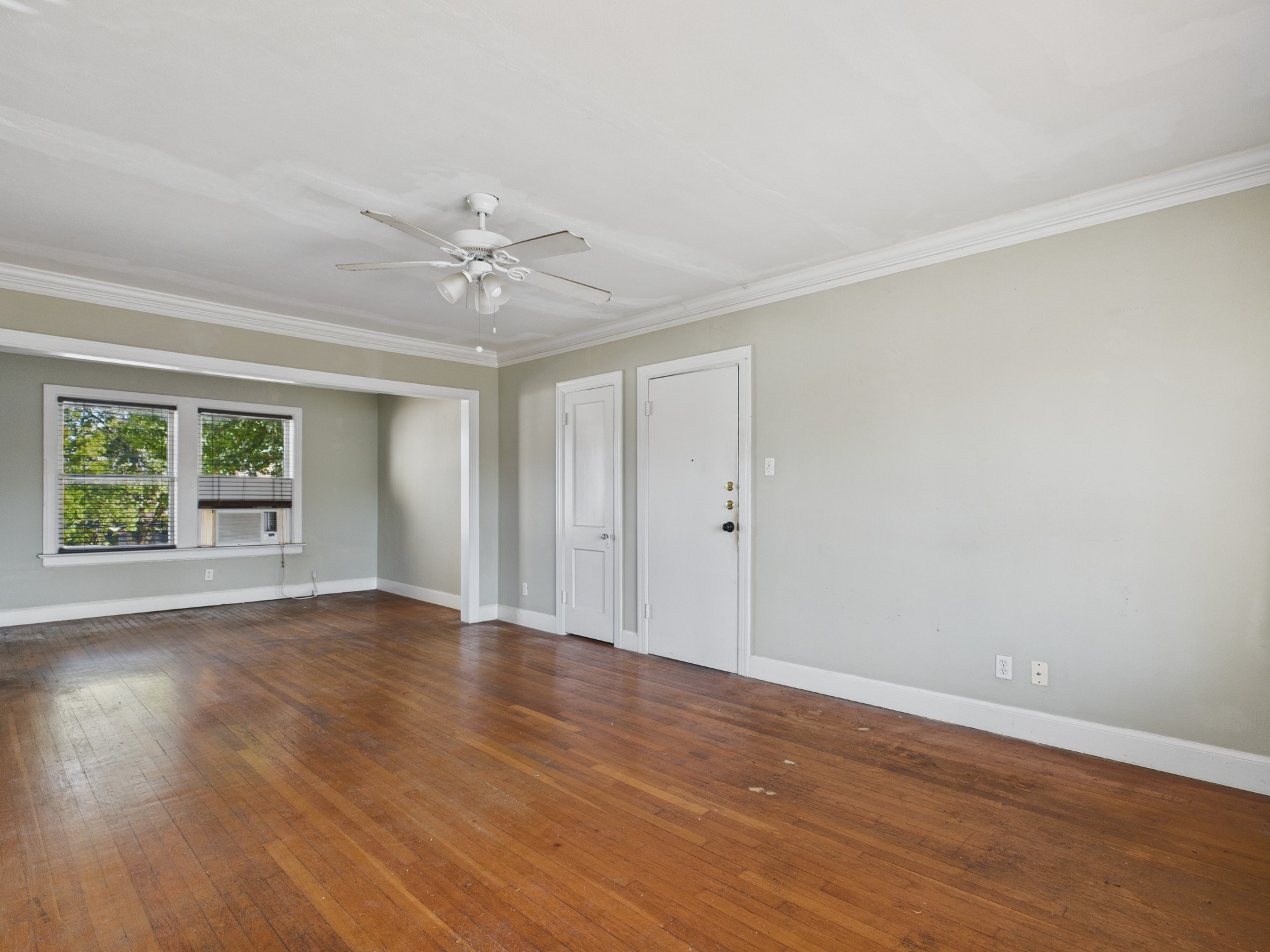1920 Richmond Avenue 16 Property Photo 3