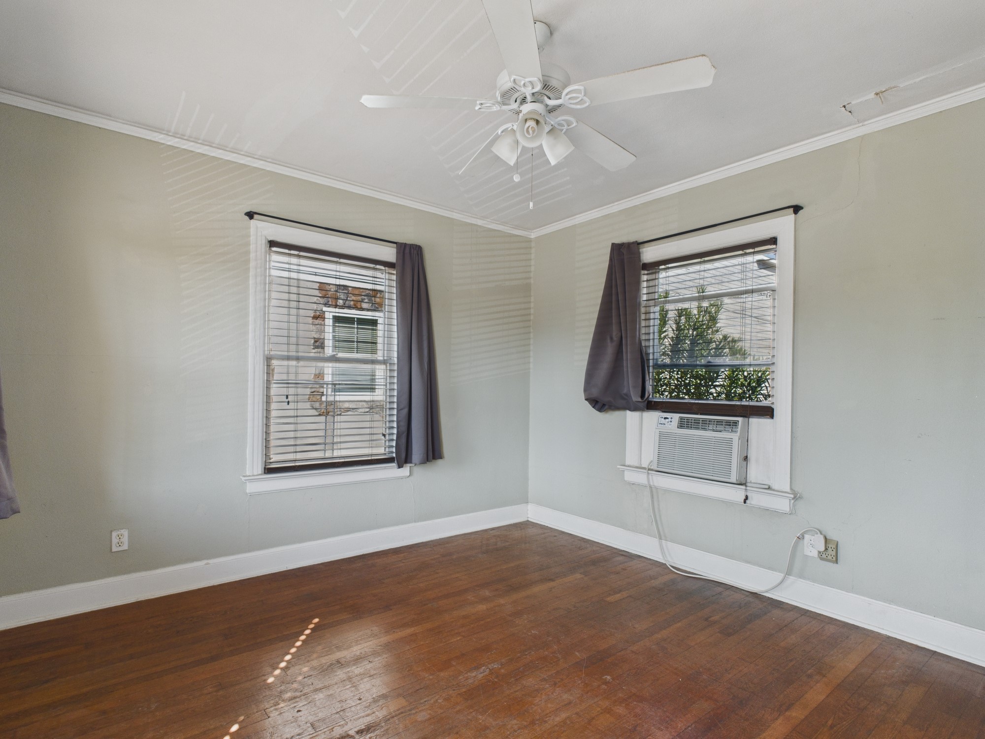 1920 Richmond Avenue 16 Property Photo 8