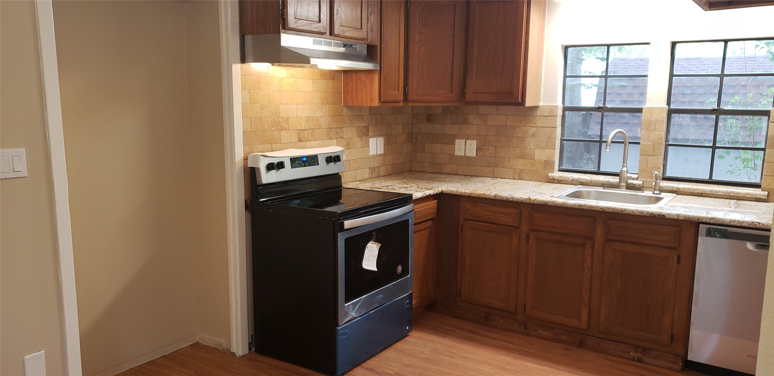 15906 Long Neck Property Photo 10