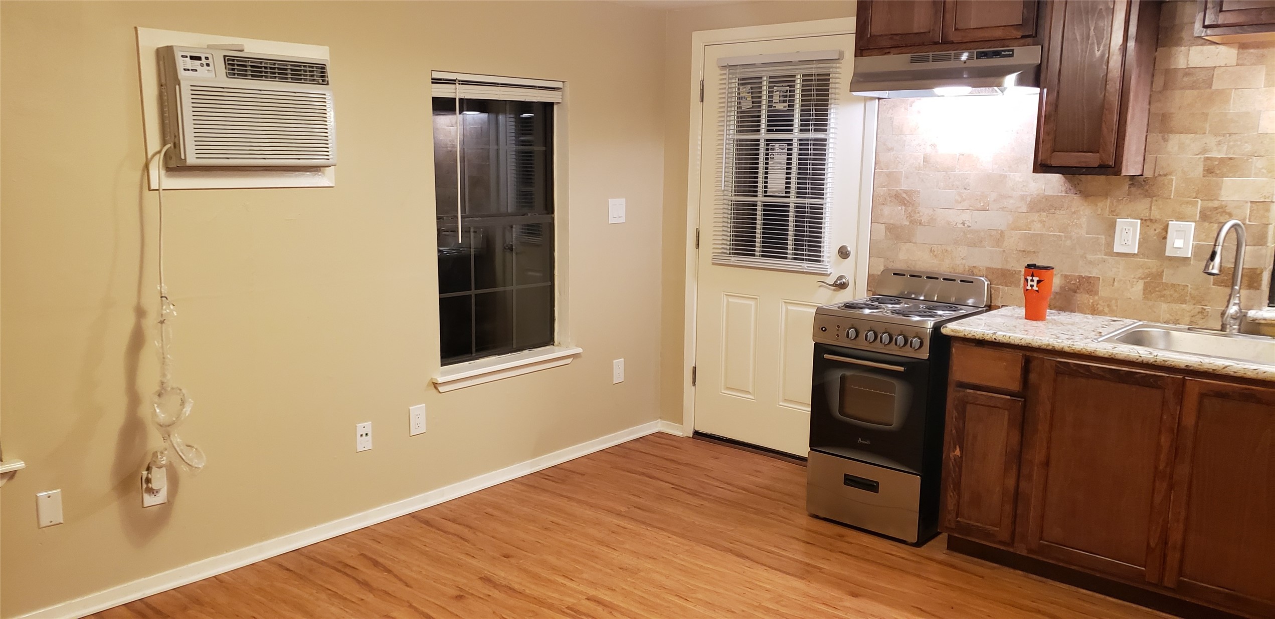 15906 Long Neck Property Photo 31