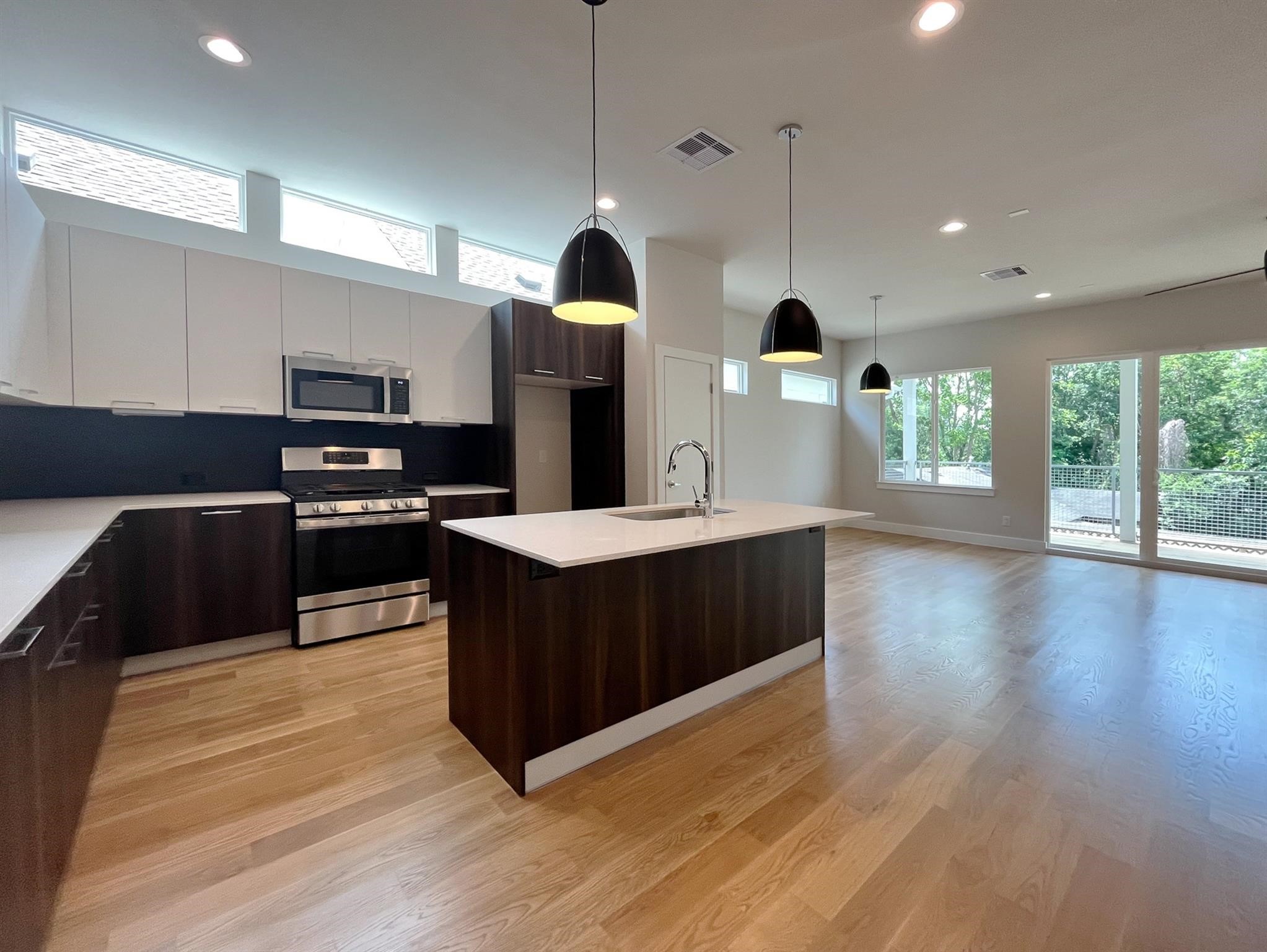 5314 Suez Street Property Photo 2
