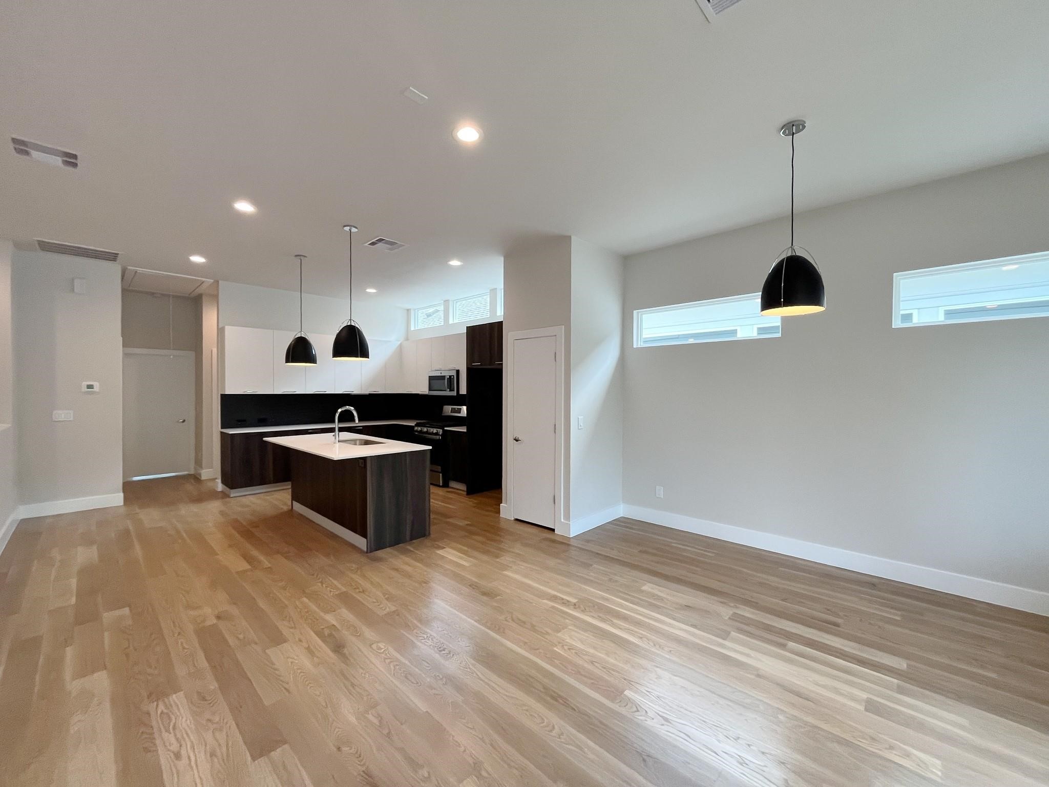 5314 Suez Street Property Photo 5