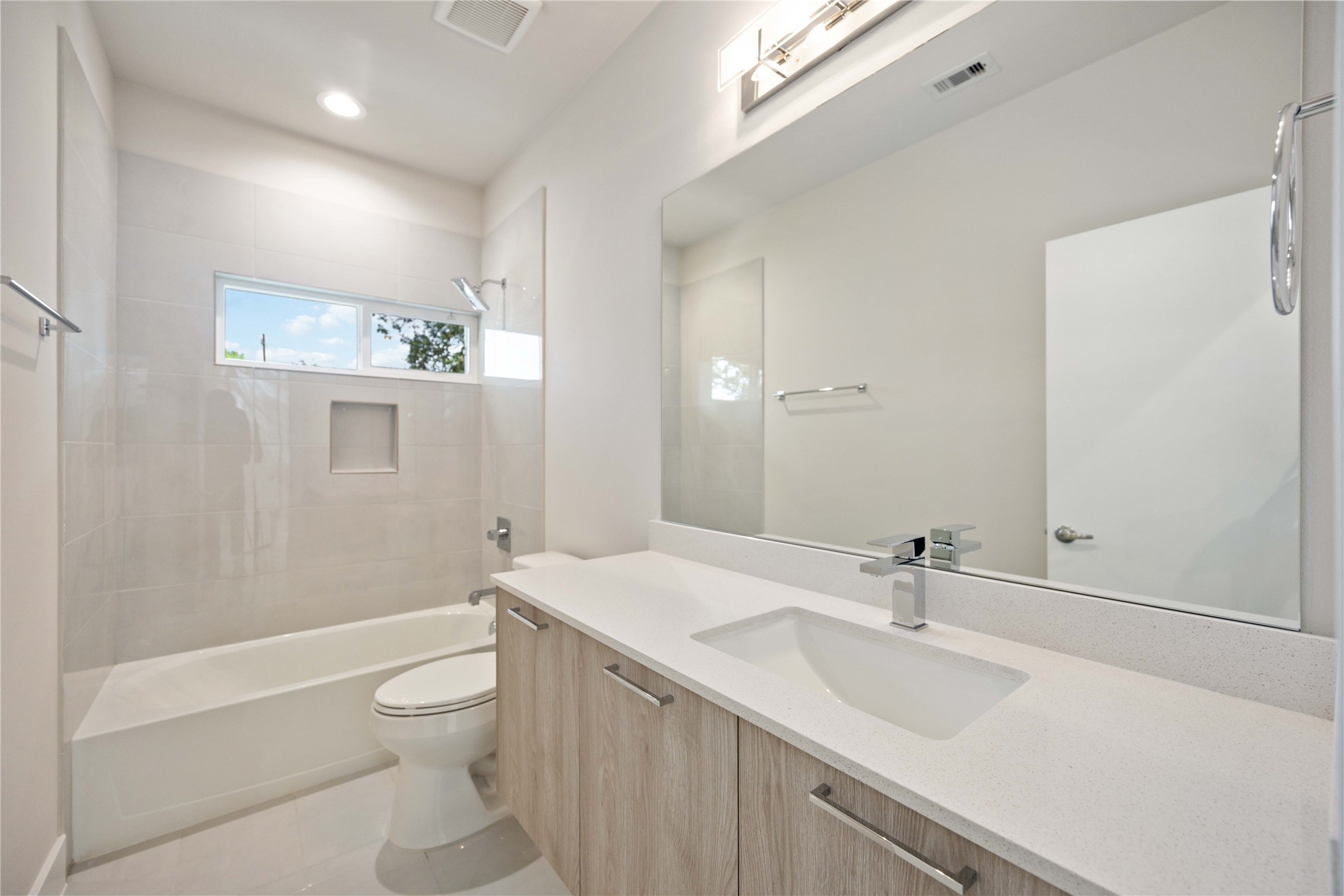 5314 Suez Street Property Photo 14