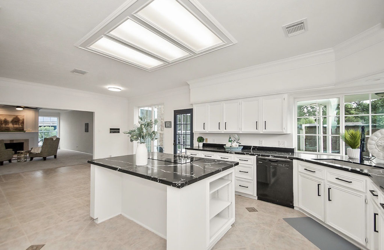 2111 Walnut Creek Drive Property Photo 18
