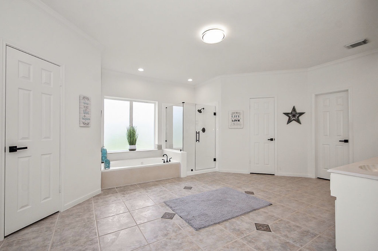 2111 Walnut Creek Drive Property Photo 22