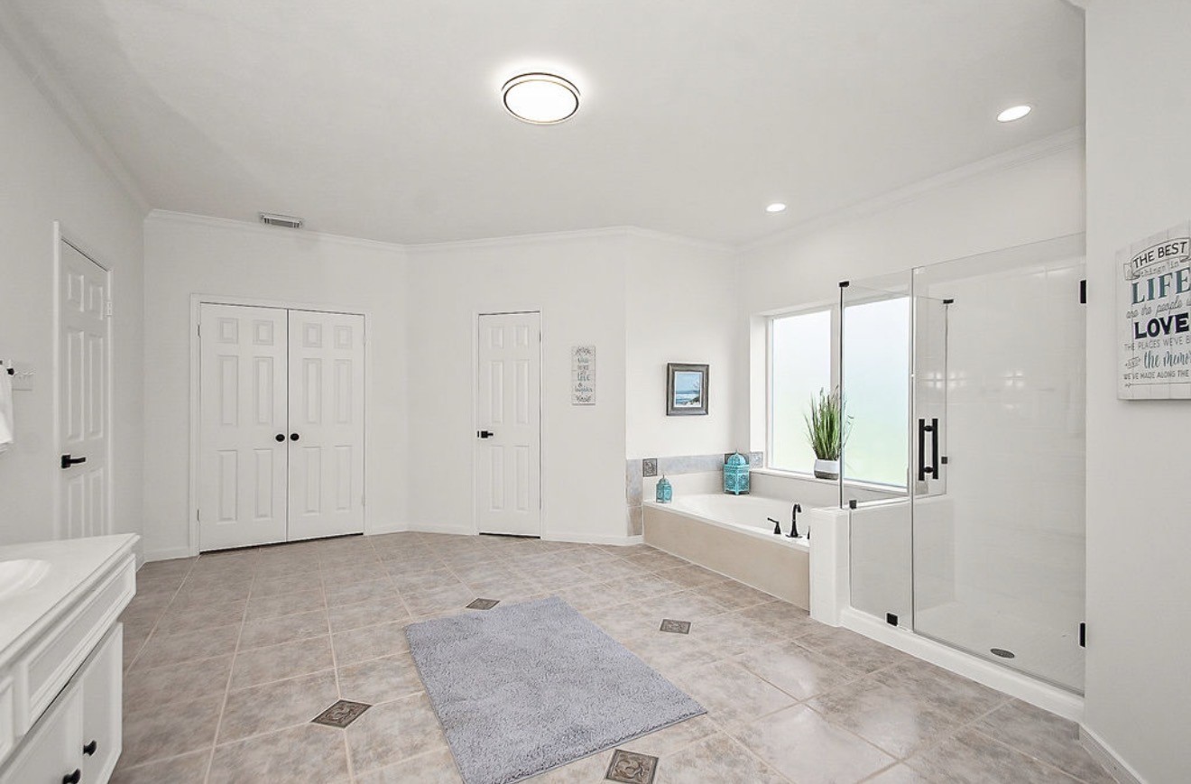 2111 Walnut Creek Drive Property Photo 24