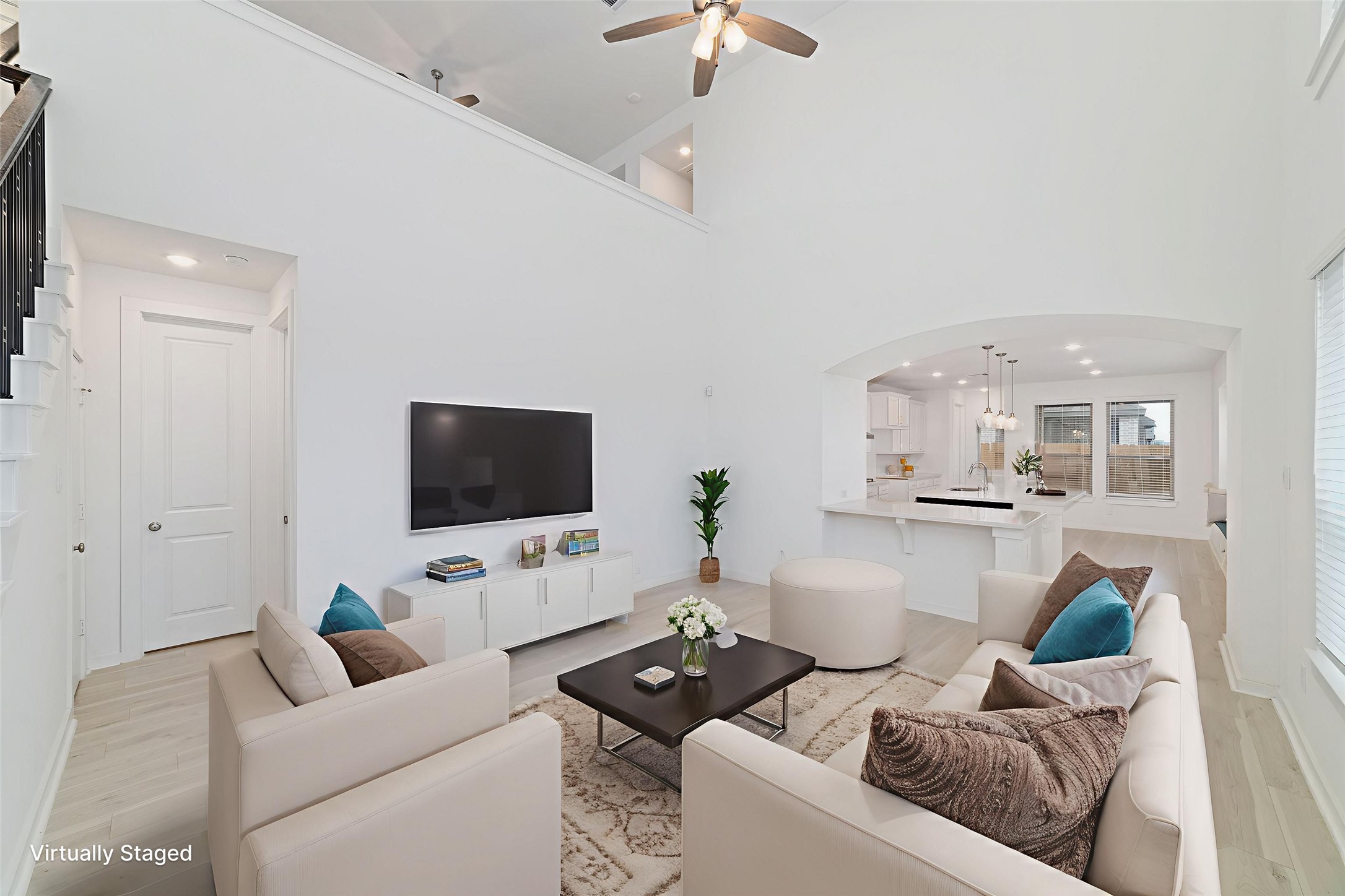 925 Crystal Bend Lane Property Photo 4