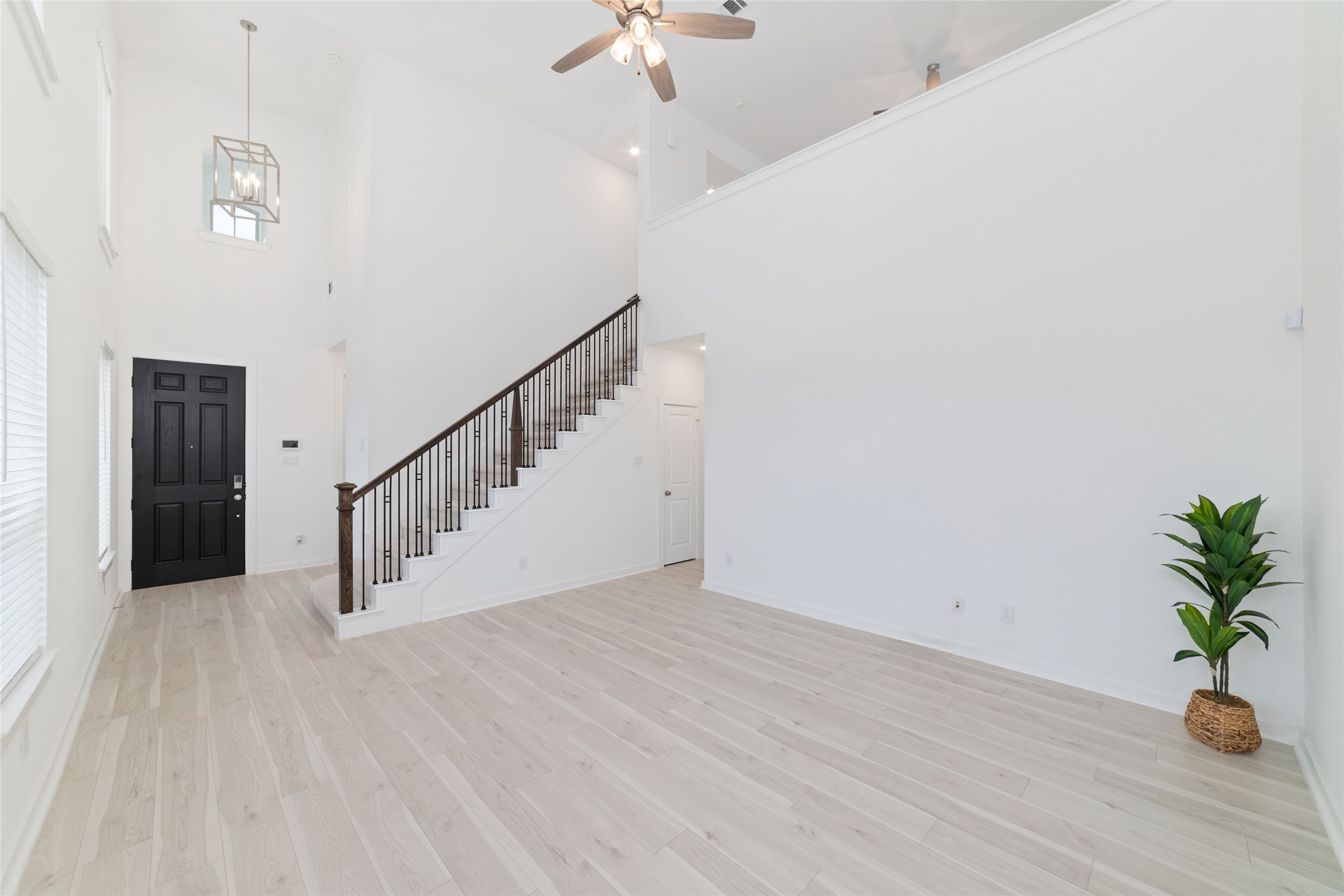 925 Crystal Bend Lane Property Photo 6