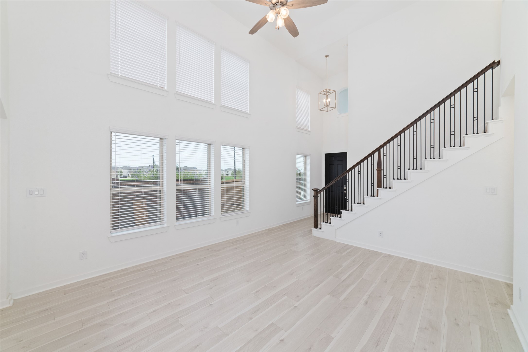 925 Crystal Bend Lane Property Photo 7