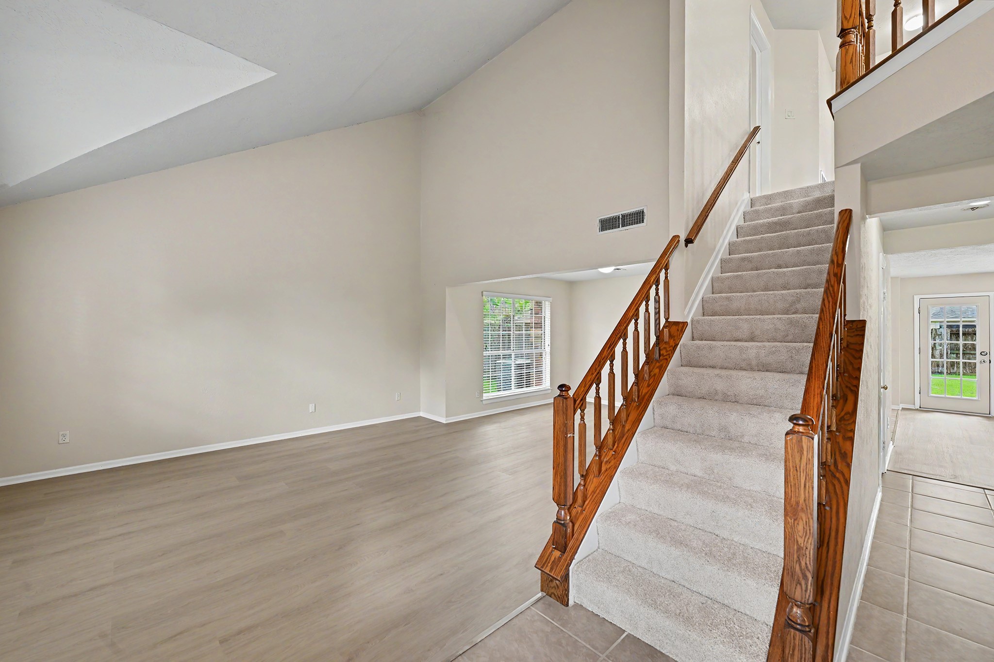 7934 Autumn Laurel Trail Property Photo 4