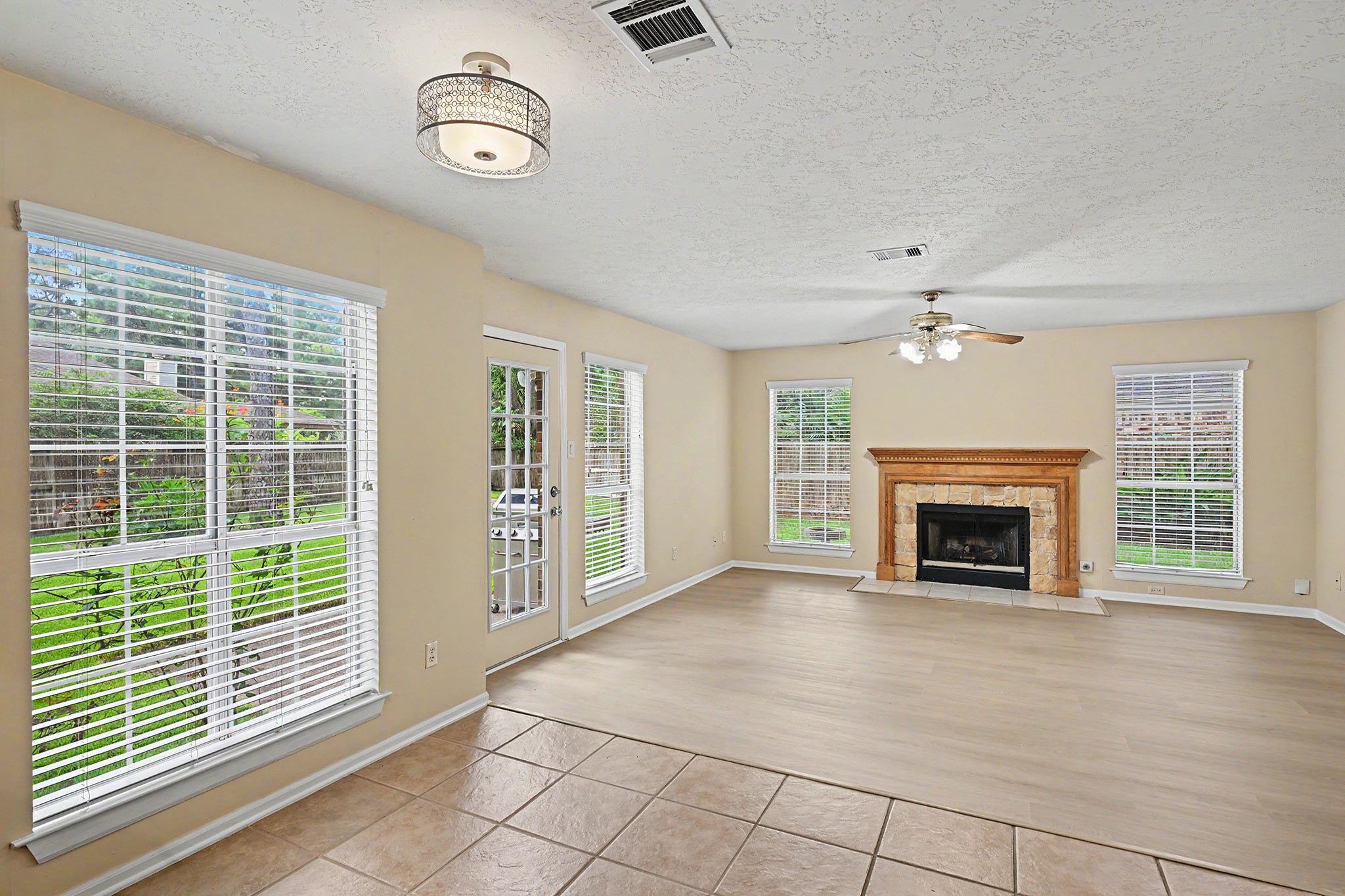 7934 Autumn Laurel Trail Property Photo 8