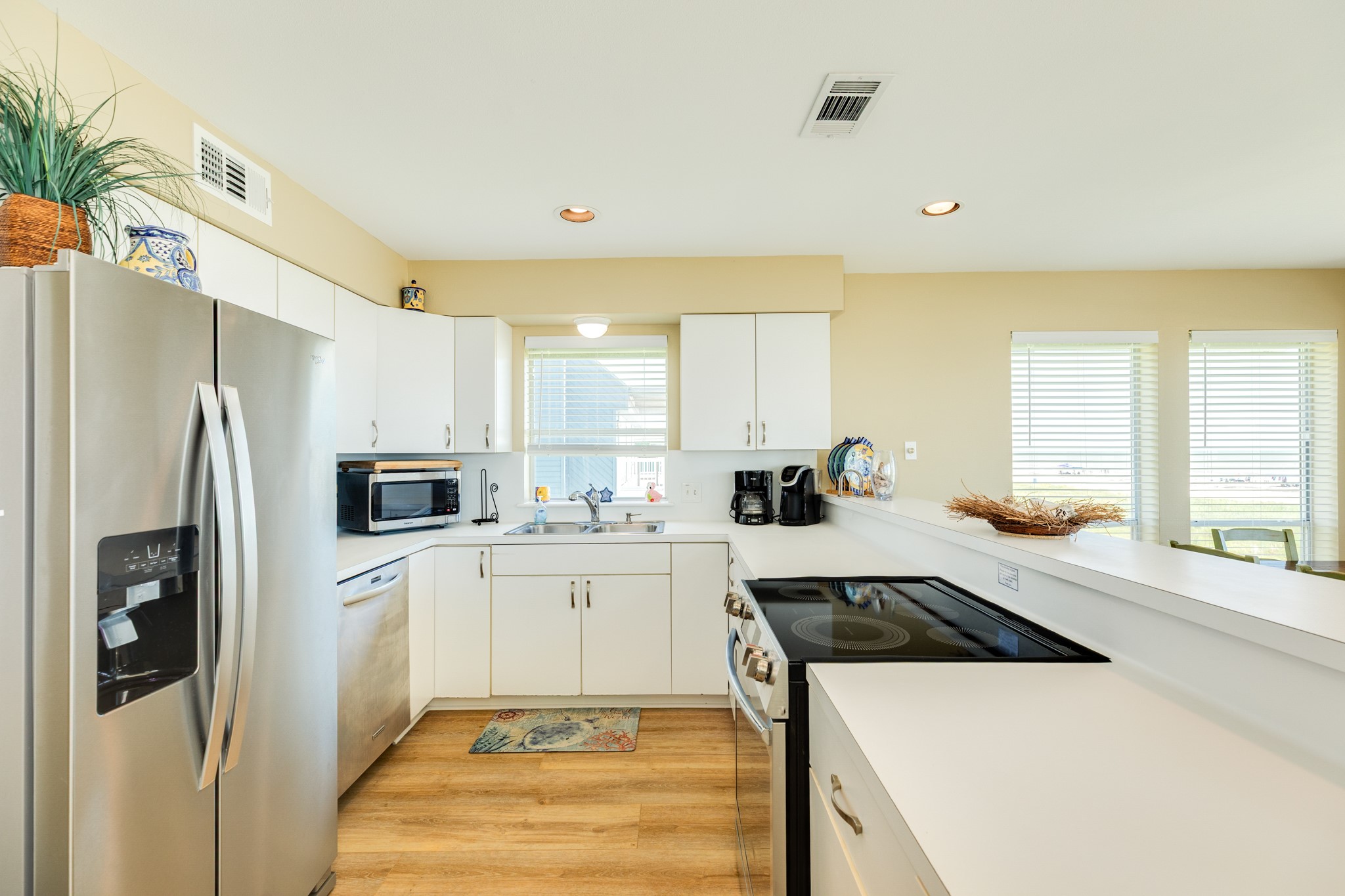 21916 Kennedy Drive Property Photo 13