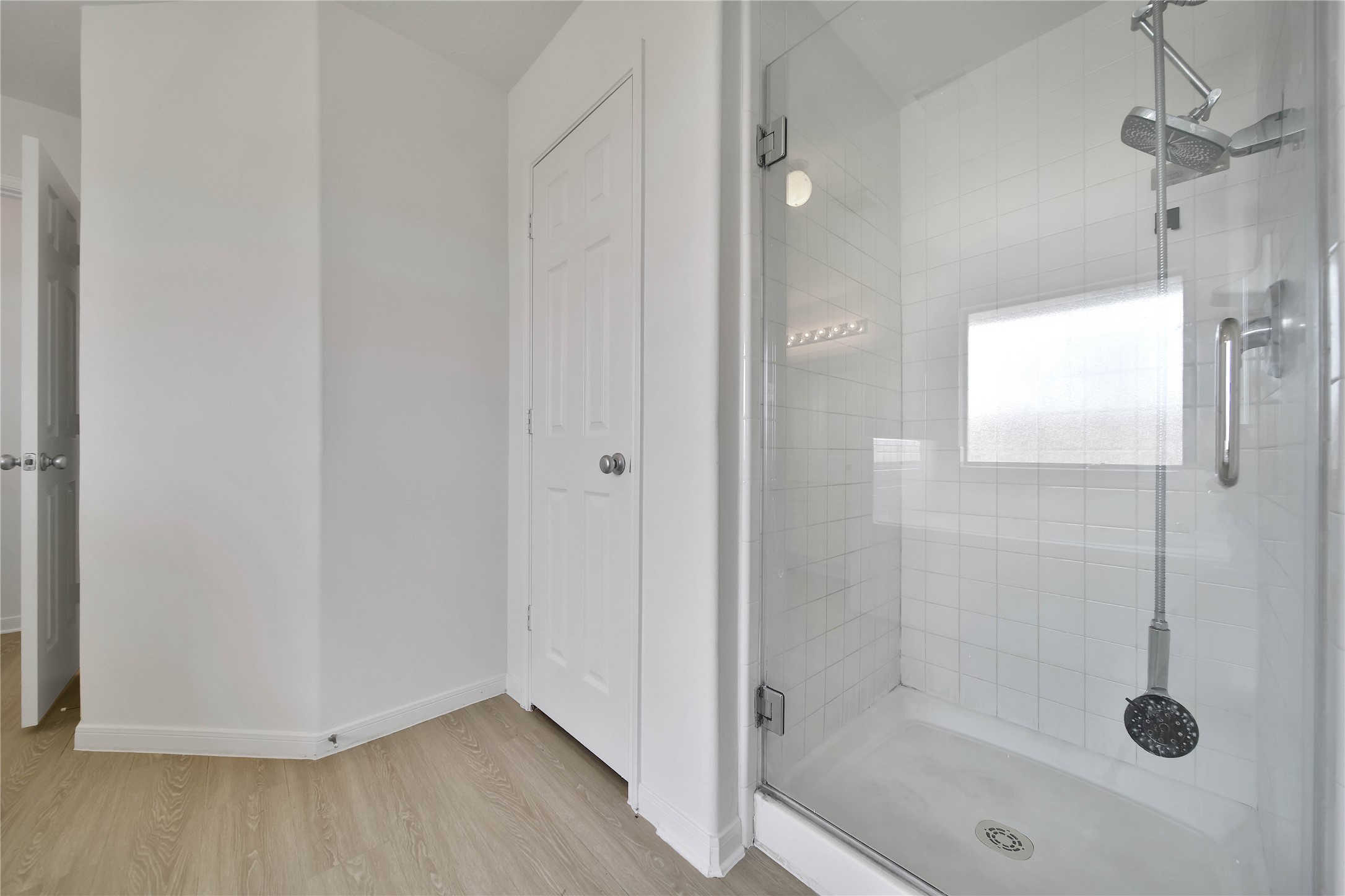 6403 Larrycrest Drive Property Photo 18