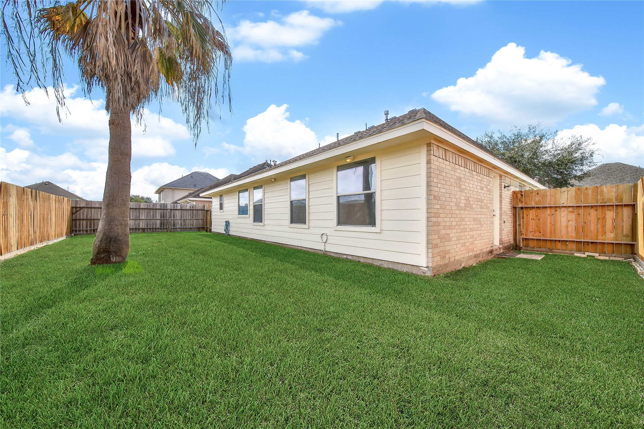 6403 Larrycrest Drive Property Photo 34