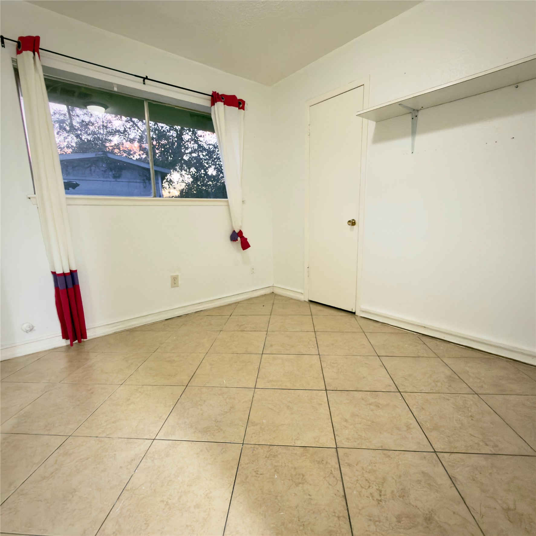 6406 Tall Willow Drive Property Photo 13