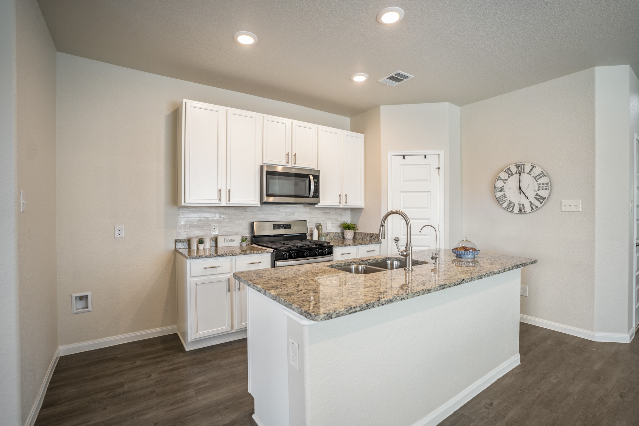 2355 Mount Locke Path Property Photo 6