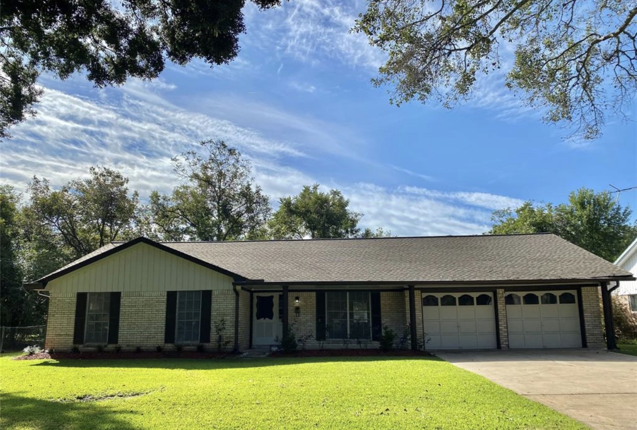 1116 Frances Drive Property Photo 1