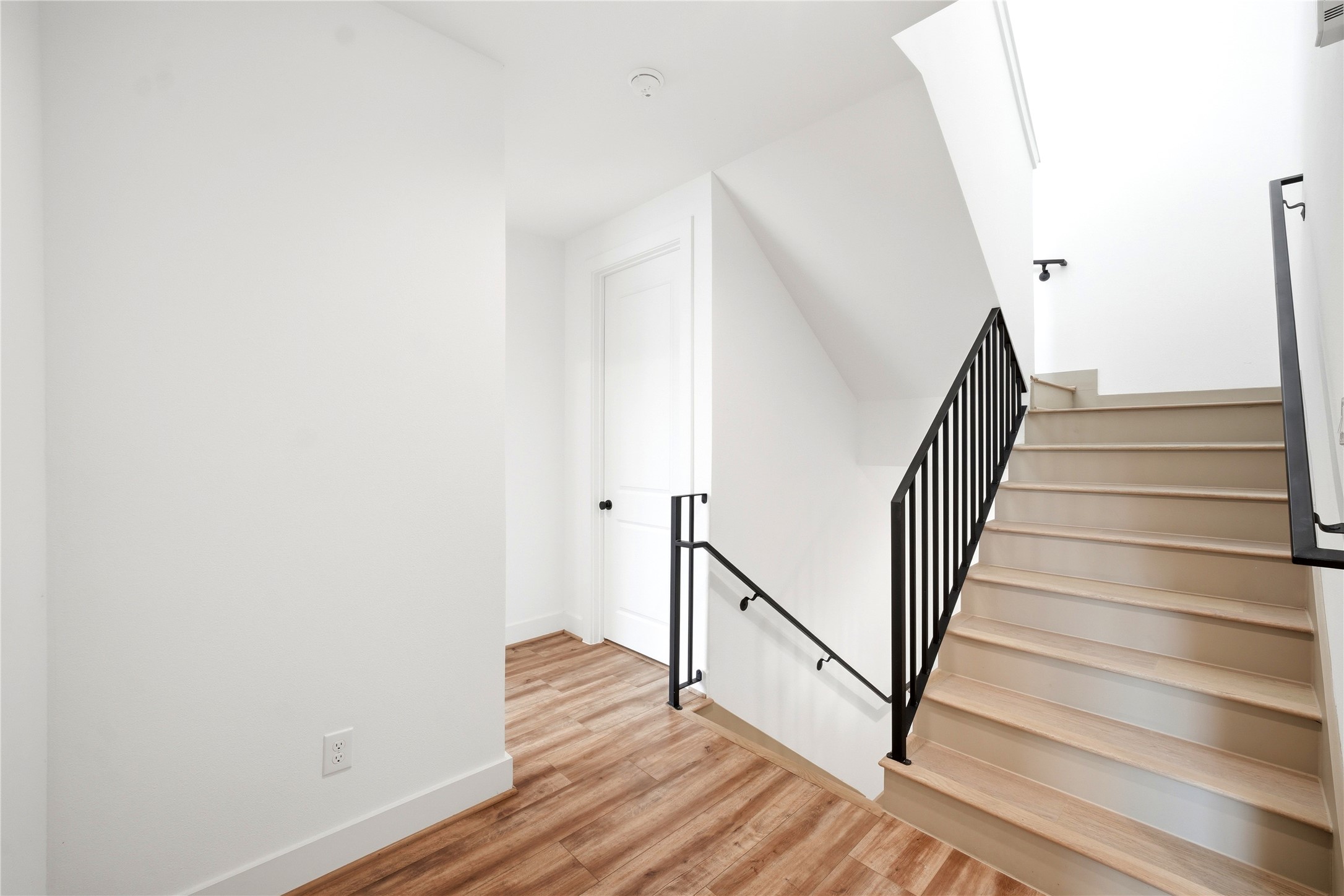 1823 Prospect Street C Property Photo 38