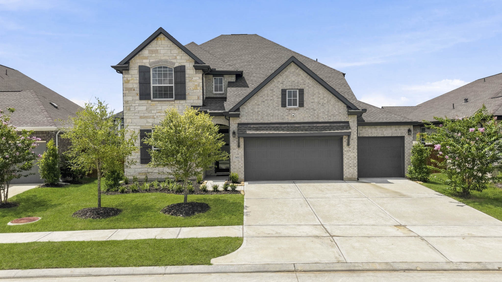 7422 Netherfield Lane Property Photo 1