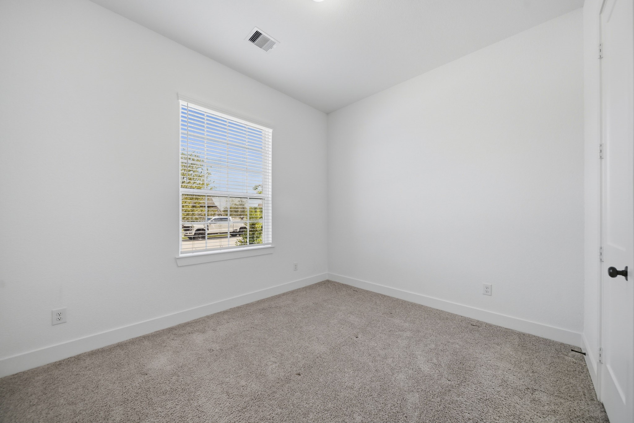 7422 Netherfield Lane Property Photo 14