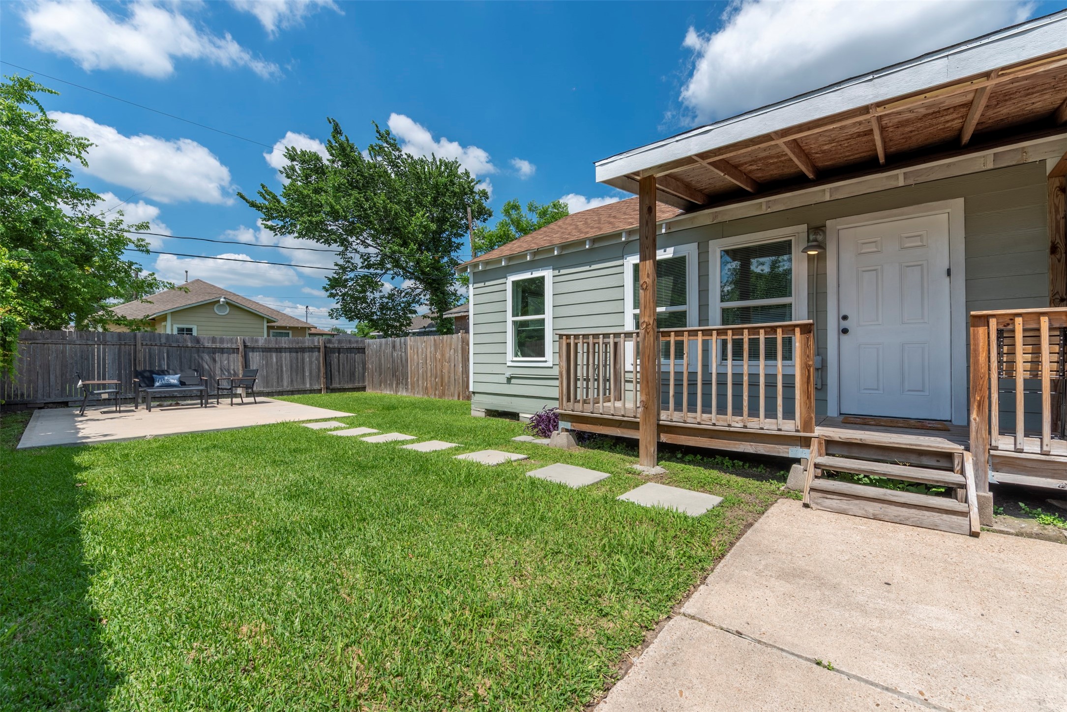 1121 Panama Street Property Photo 1