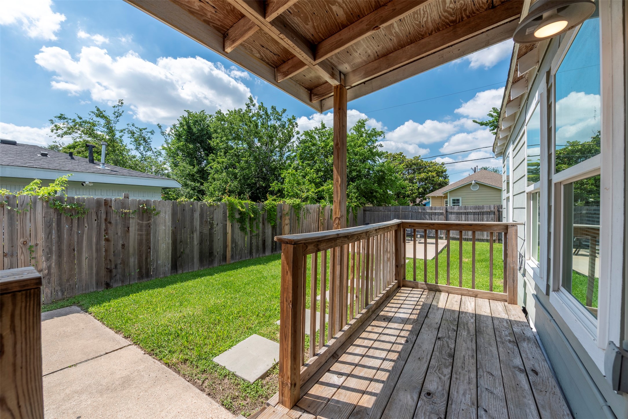 1121 Panama Street Property Photo 4