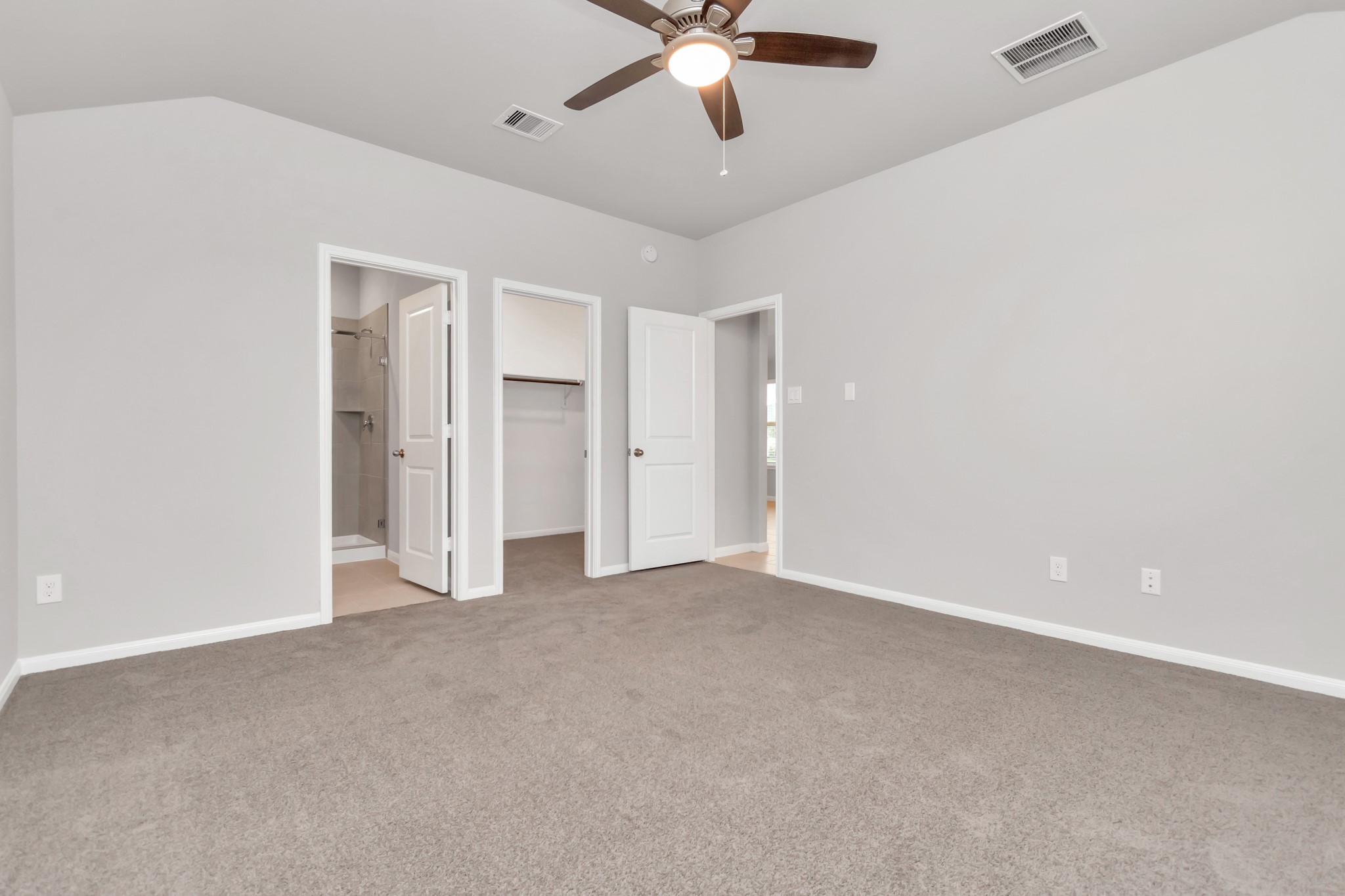 19559 Montgomery Ridge Way Property Photo 12
