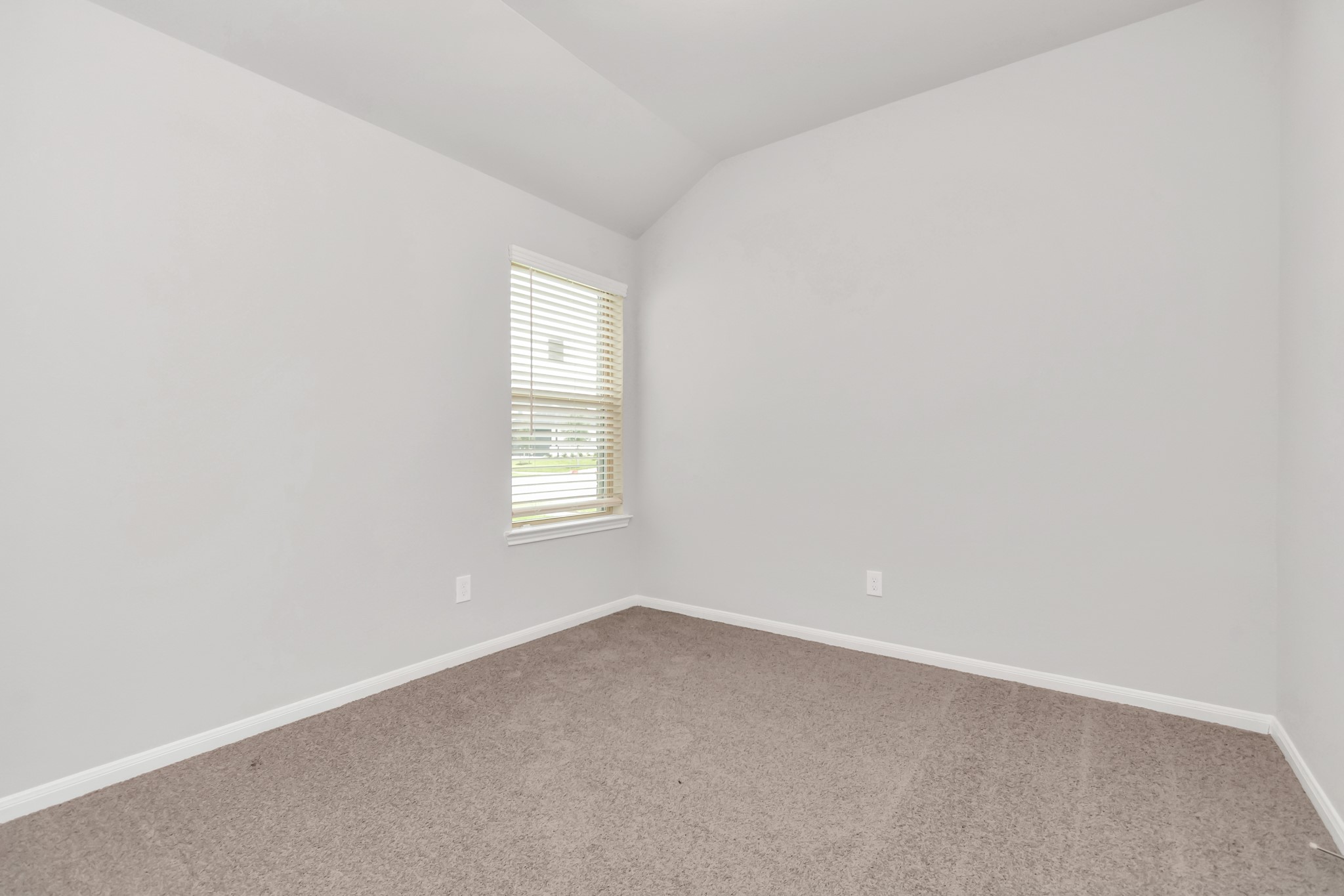 19559 Montgomery Ridge Way Property Photo 18