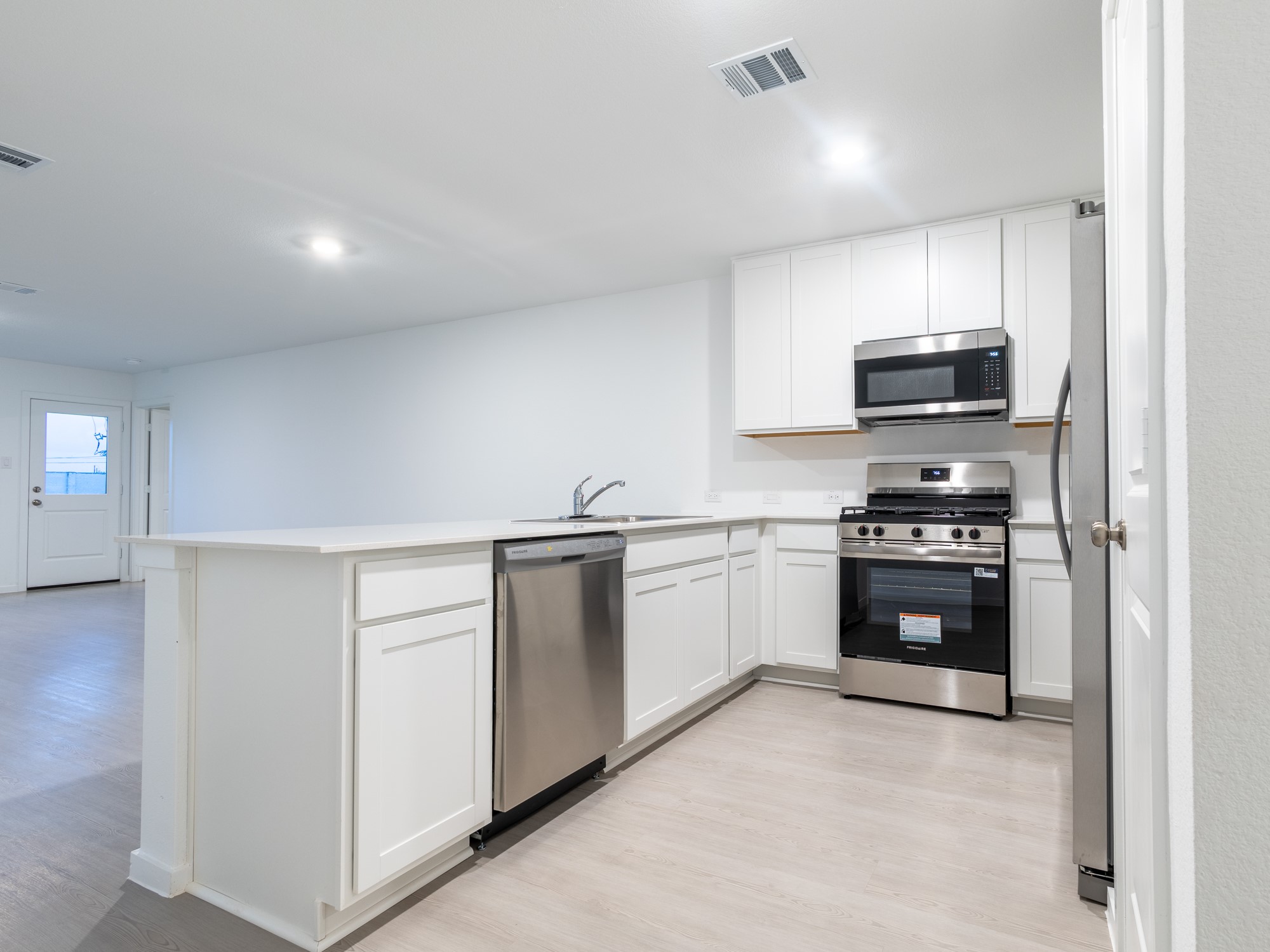 31406 Pratola Serra Circle Property Photo 8