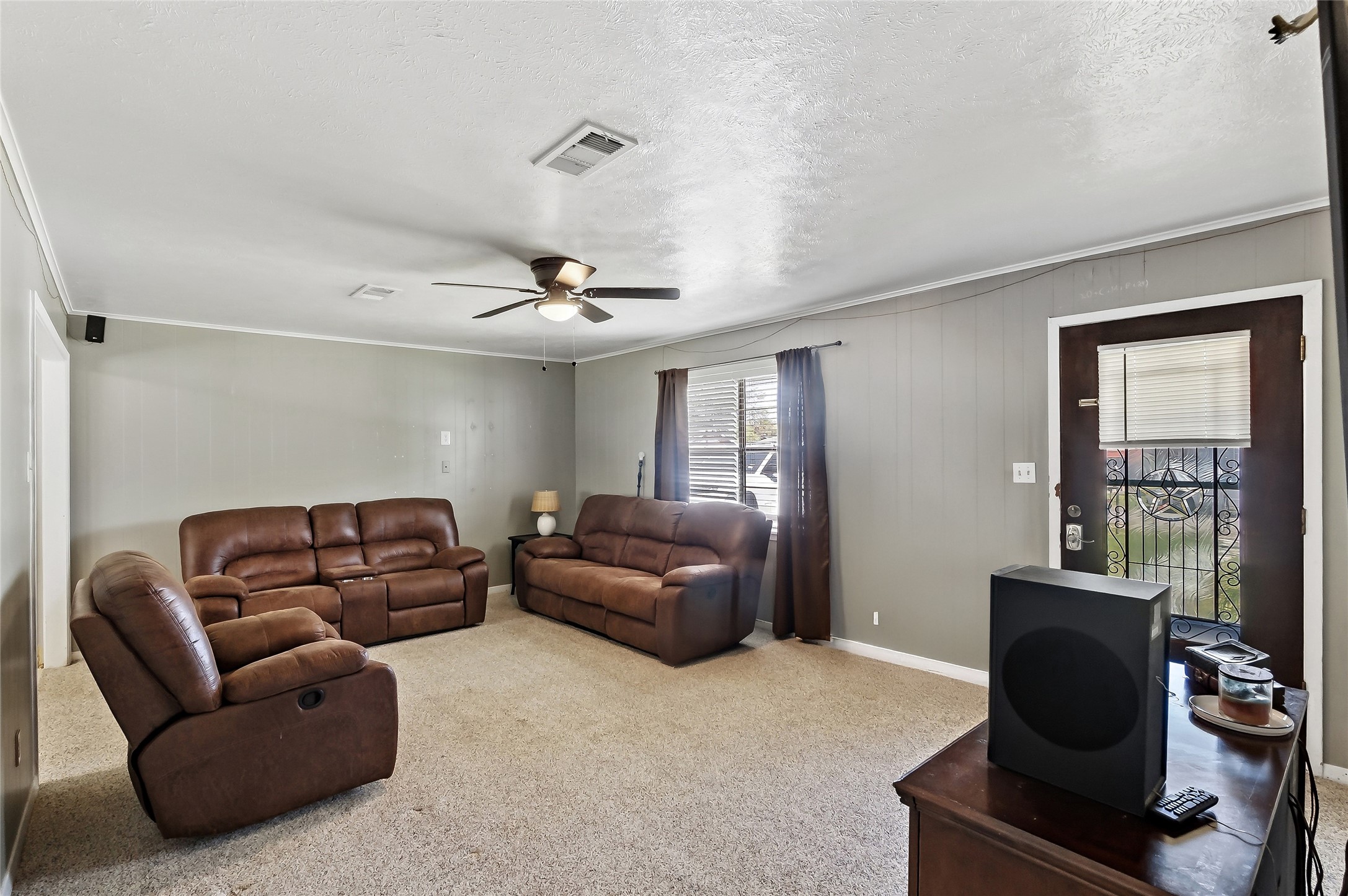 411 N Commerce Street Property Photo 5