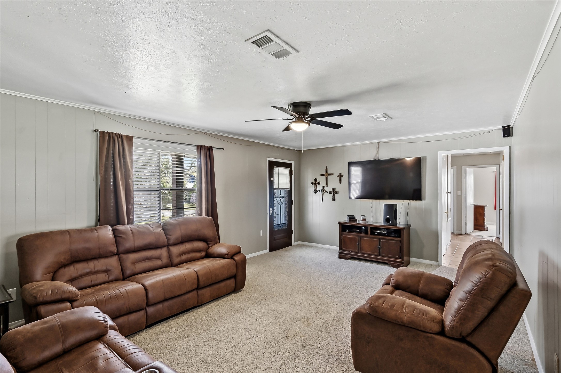 411 N Commerce Street Property Photo 6