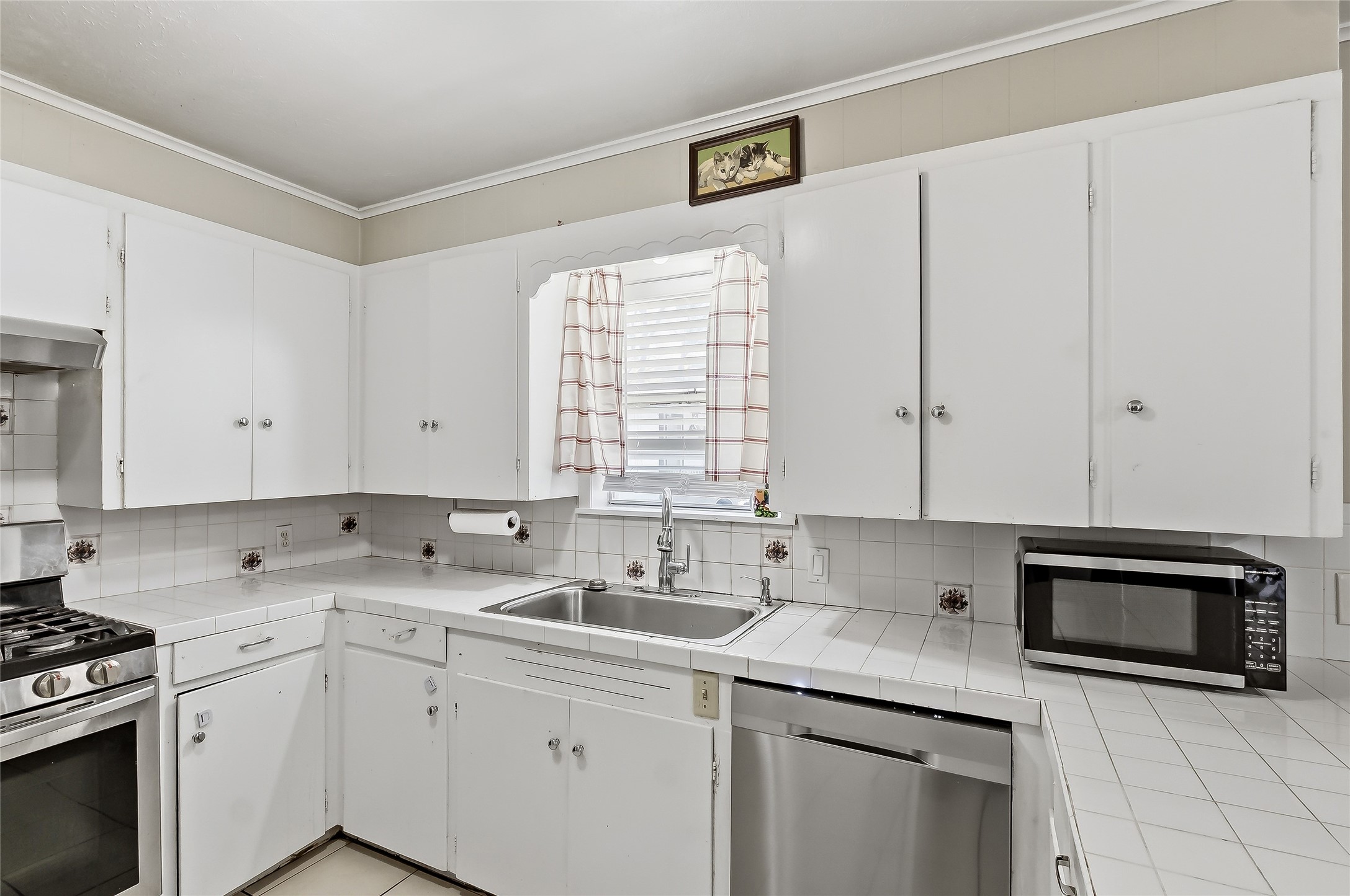 411 N Commerce Street Property Photo 12