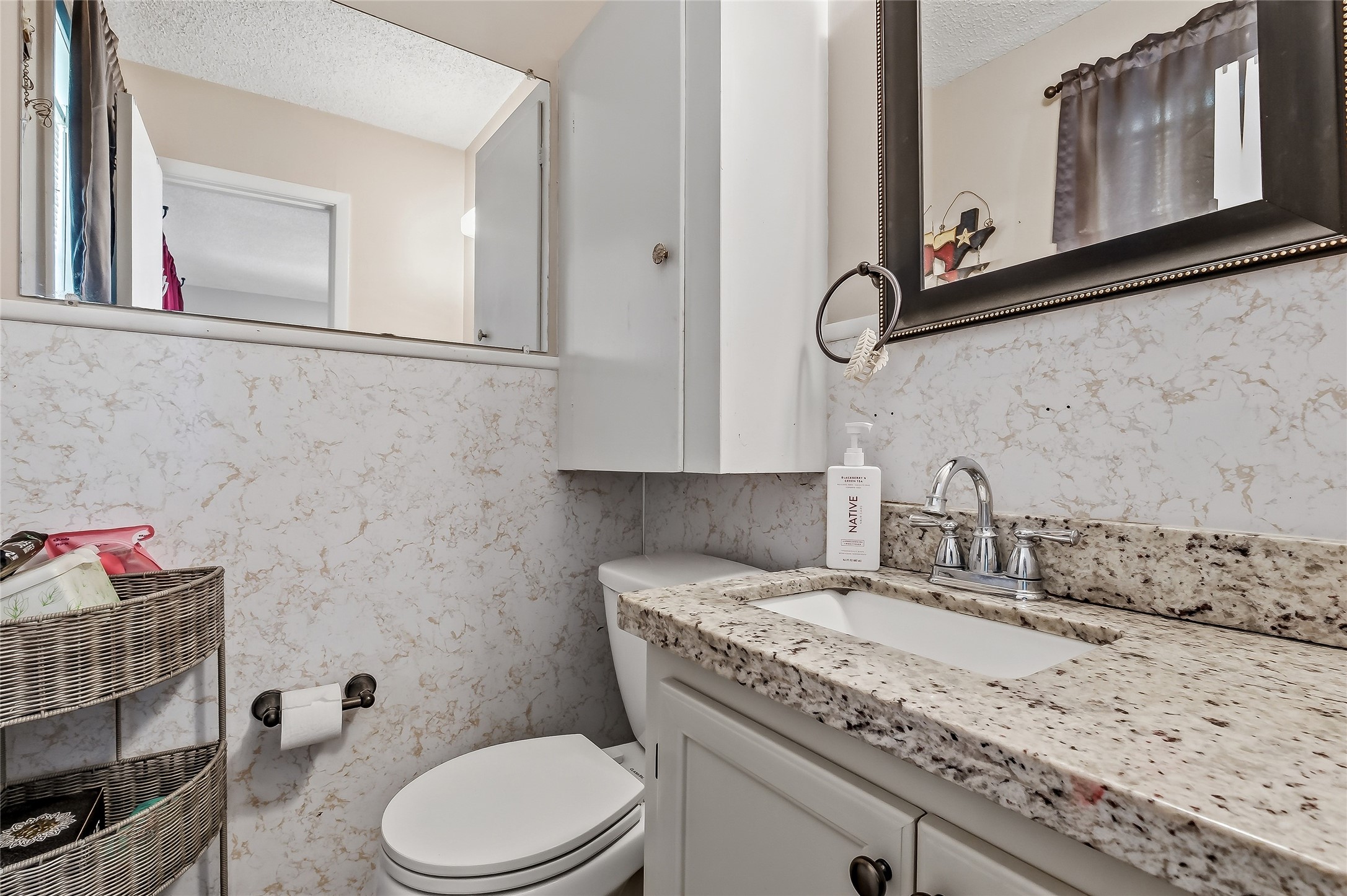 411 N Commerce Street Property Photo 22
