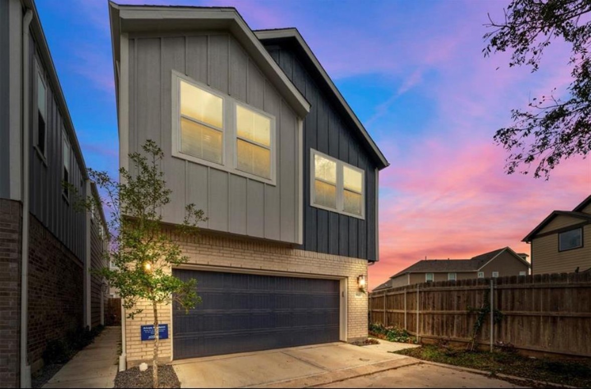 5527 Cuerta Street Property Photo 1