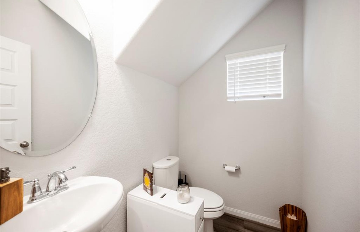 5527 Cuerta Street Property Photo 8
