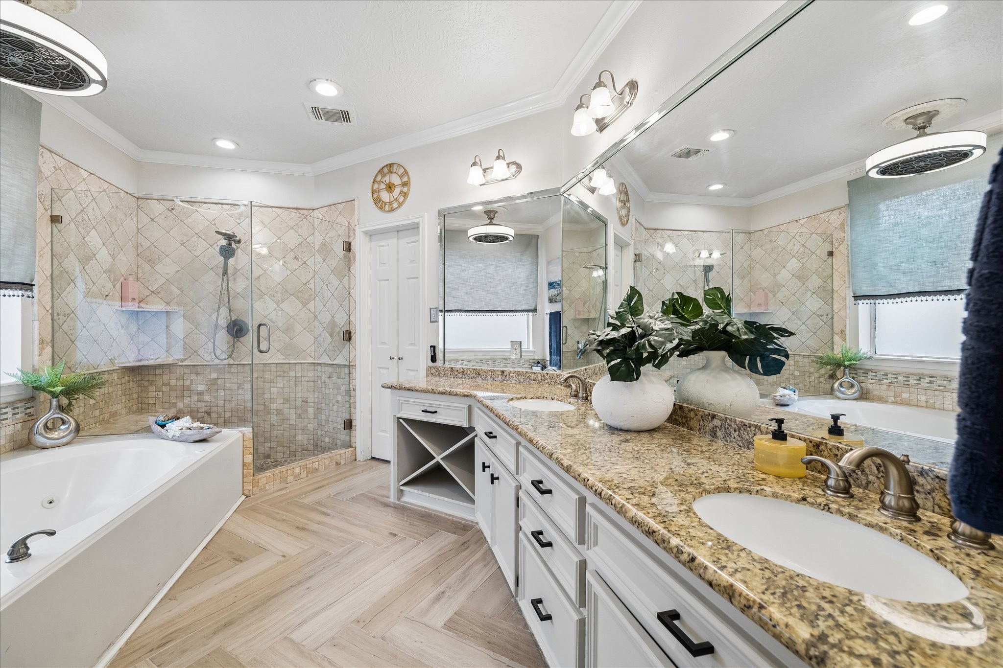 5911 Garden Hollow Court Property Photo 19