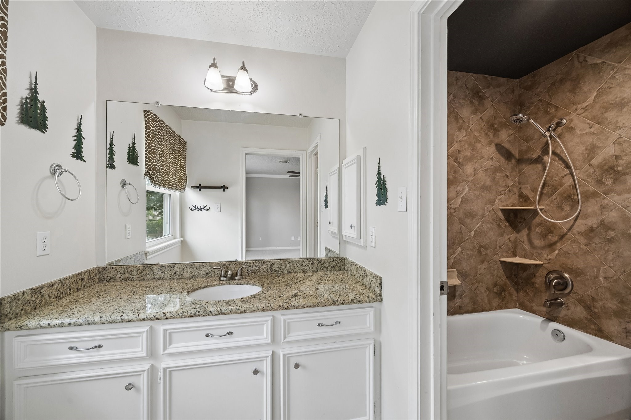 5911 Garden Hollow Court Property Photo 29