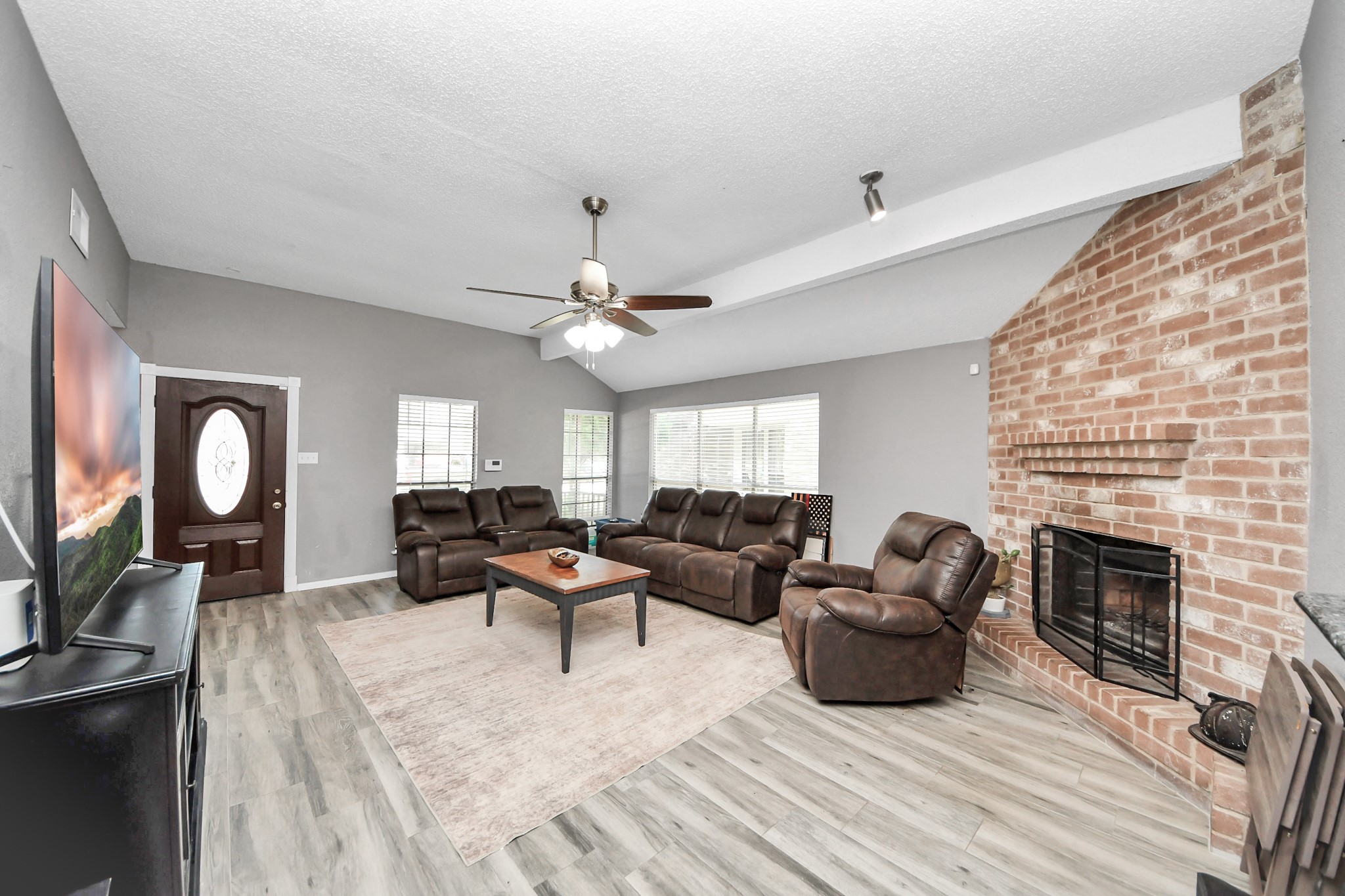 11031 Kirkmead Drive Property Photo 2