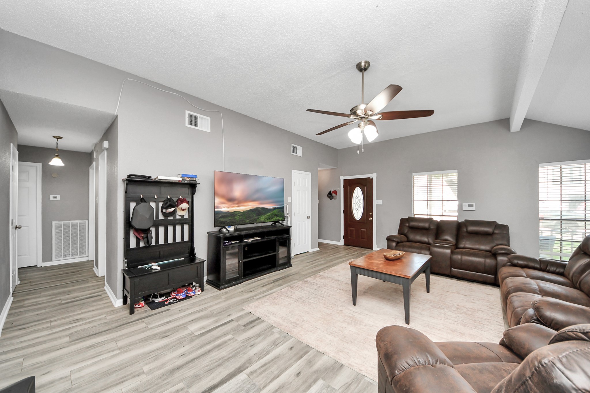 11031 Kirkmead Drive Property Photo 3