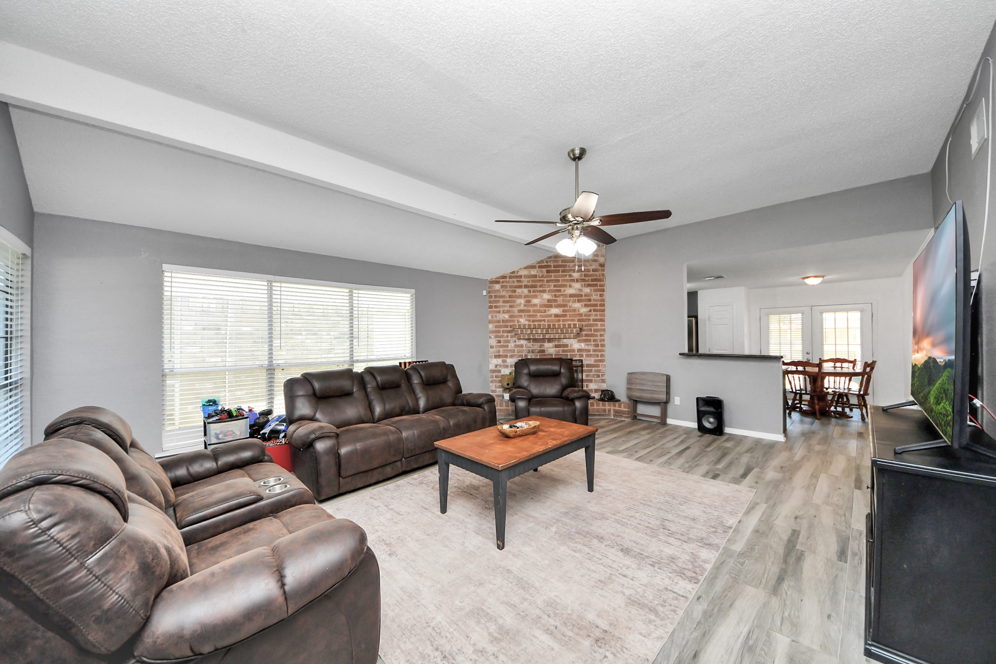 11031 Kirkmead Drive Property Photo 5