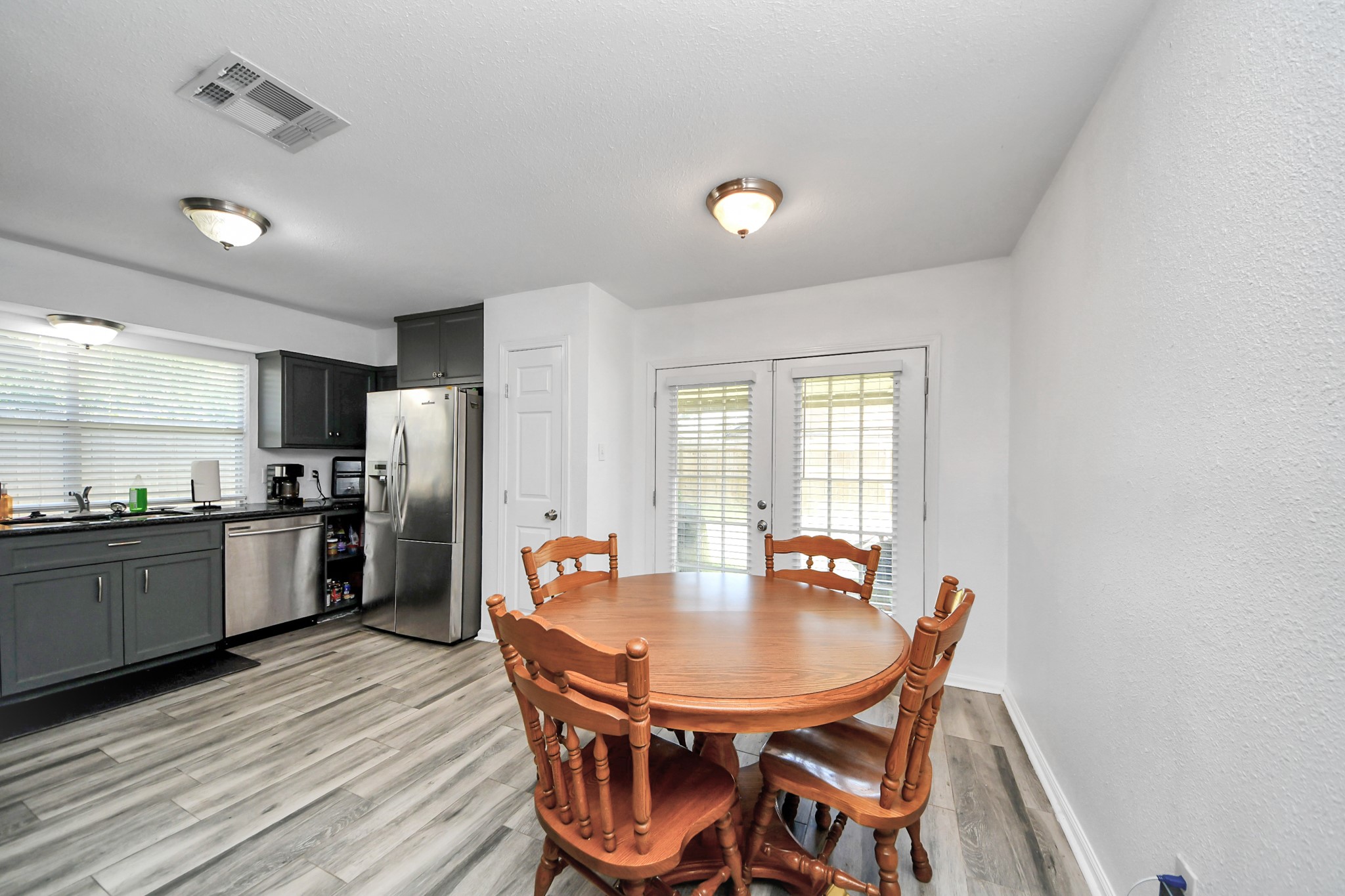 11031 Kirkmead Drive Property Photo 6