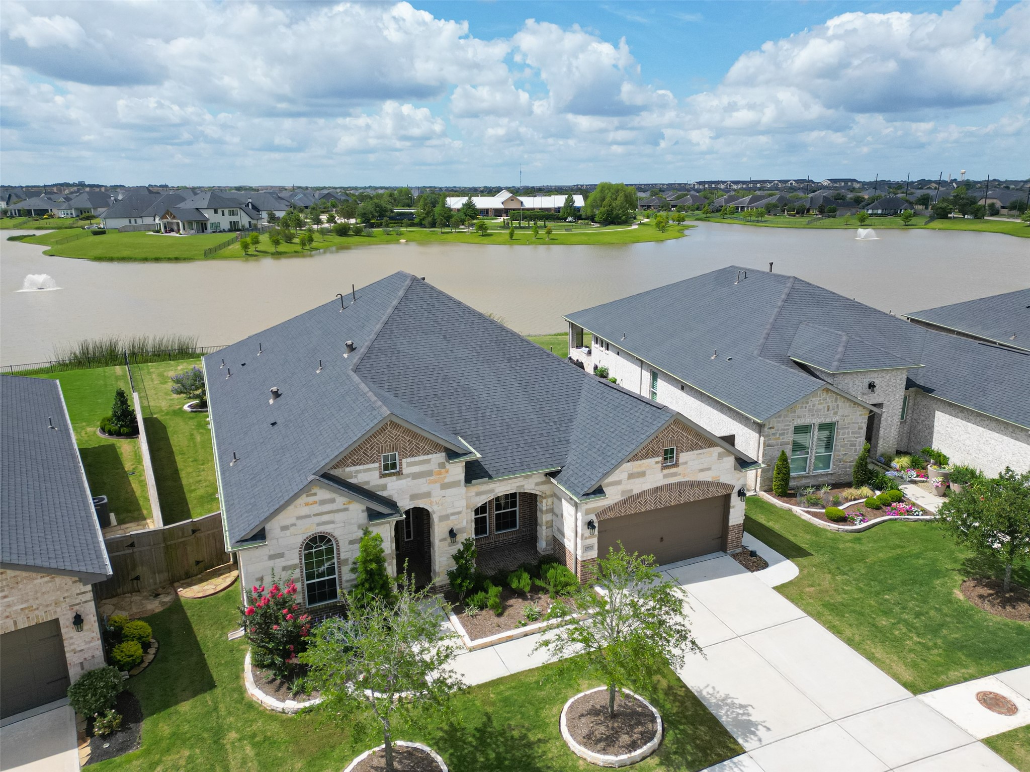 28929 Autumn Shore Drive Property Photo
