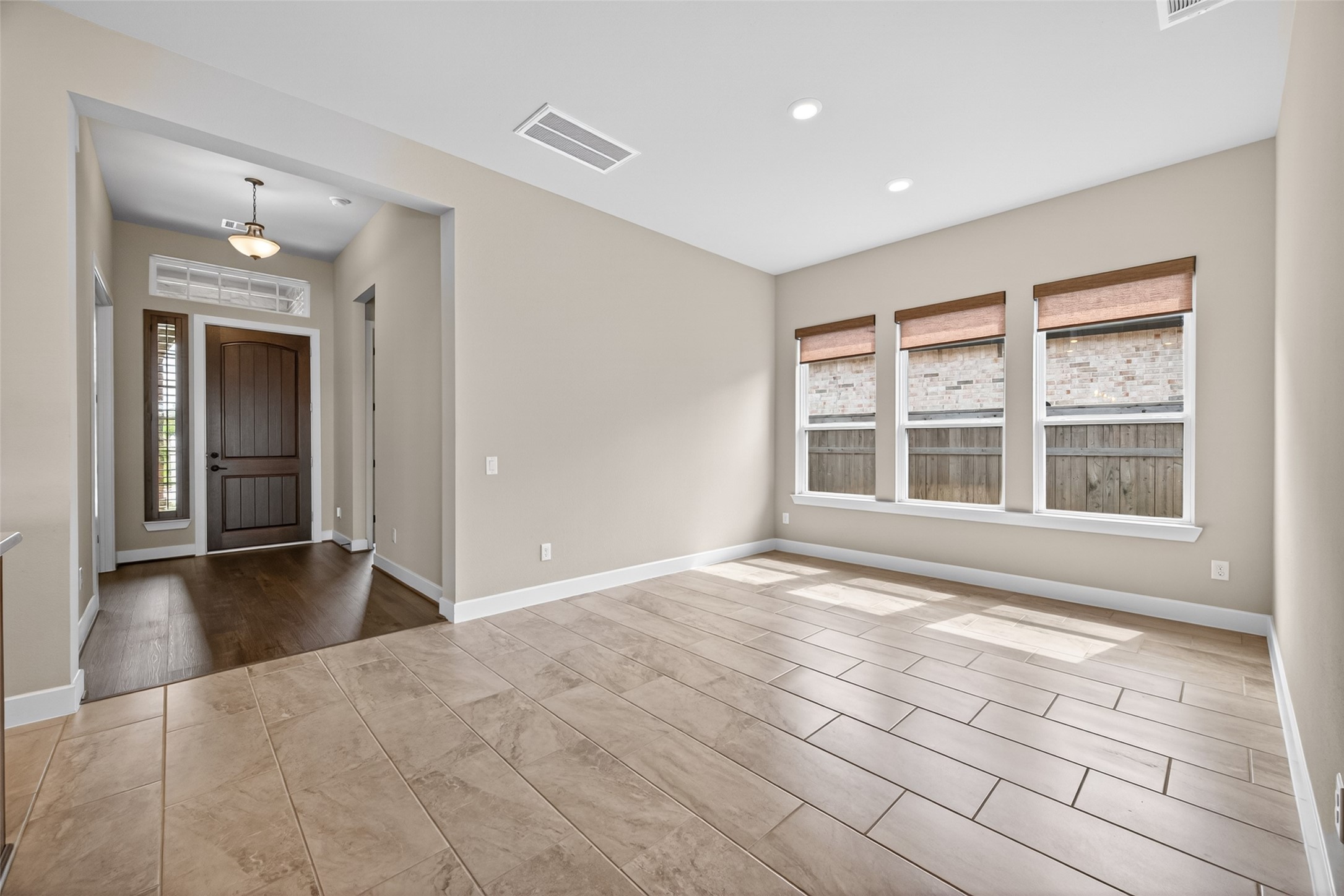 28929 Autumn Shore Drive Property Photo 8