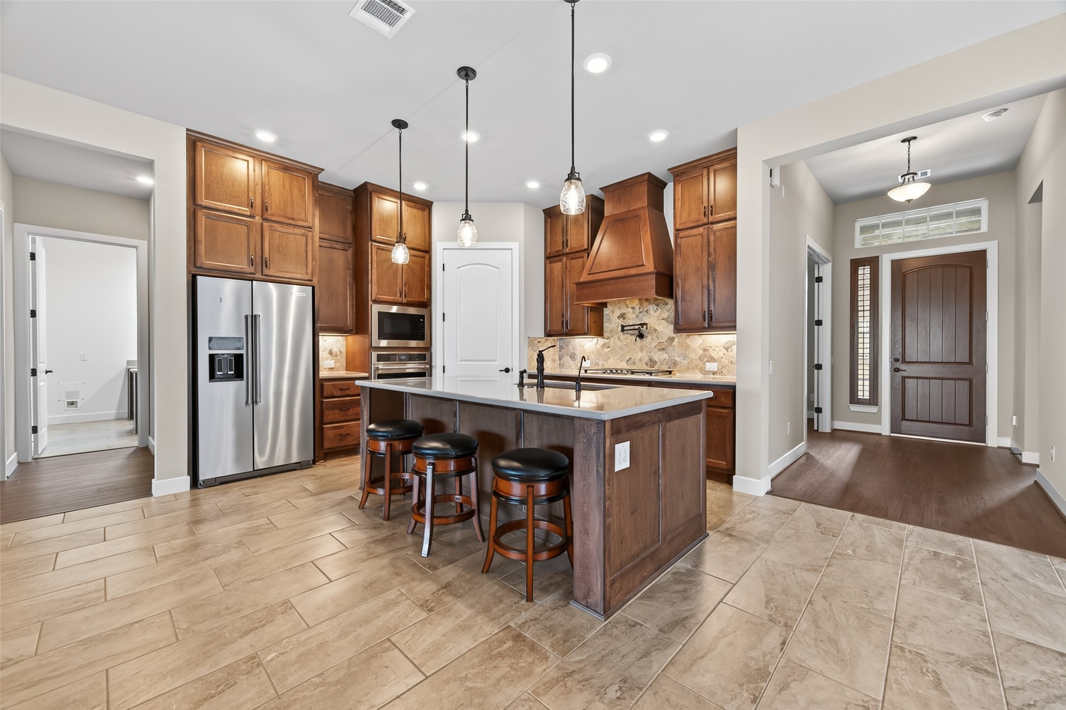 28929 Autumn Shore Drive Property Photo 9